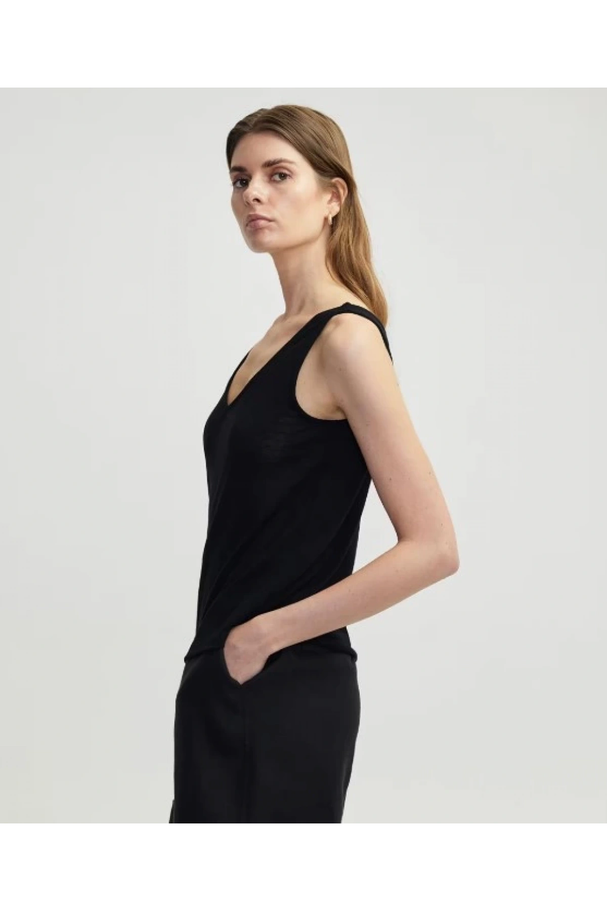 İpekyol V Yaka Basic T-shirt IS1250070183