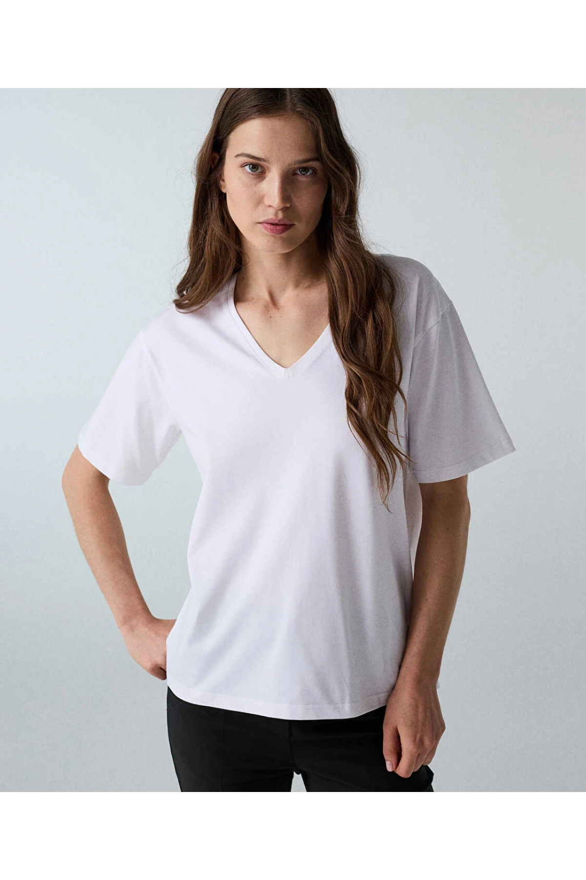 İpekyol V Yaka Basic T-Shirt IW6260070138