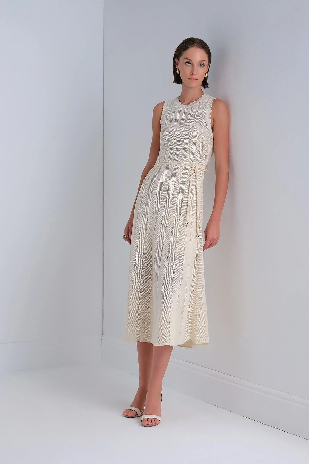 Join Us Kuşaklı Kolsuz Midi Kloş Elbise 2025S046