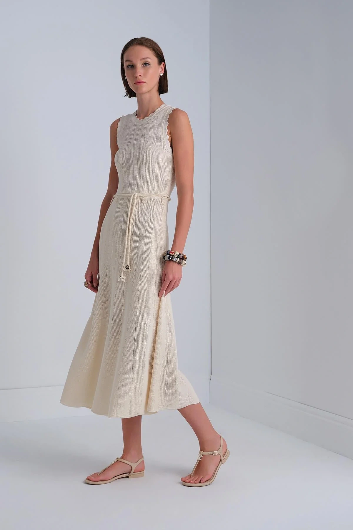 Join Us Kuşaklı Kolsuz Midi Kloş Elbise 2025S046