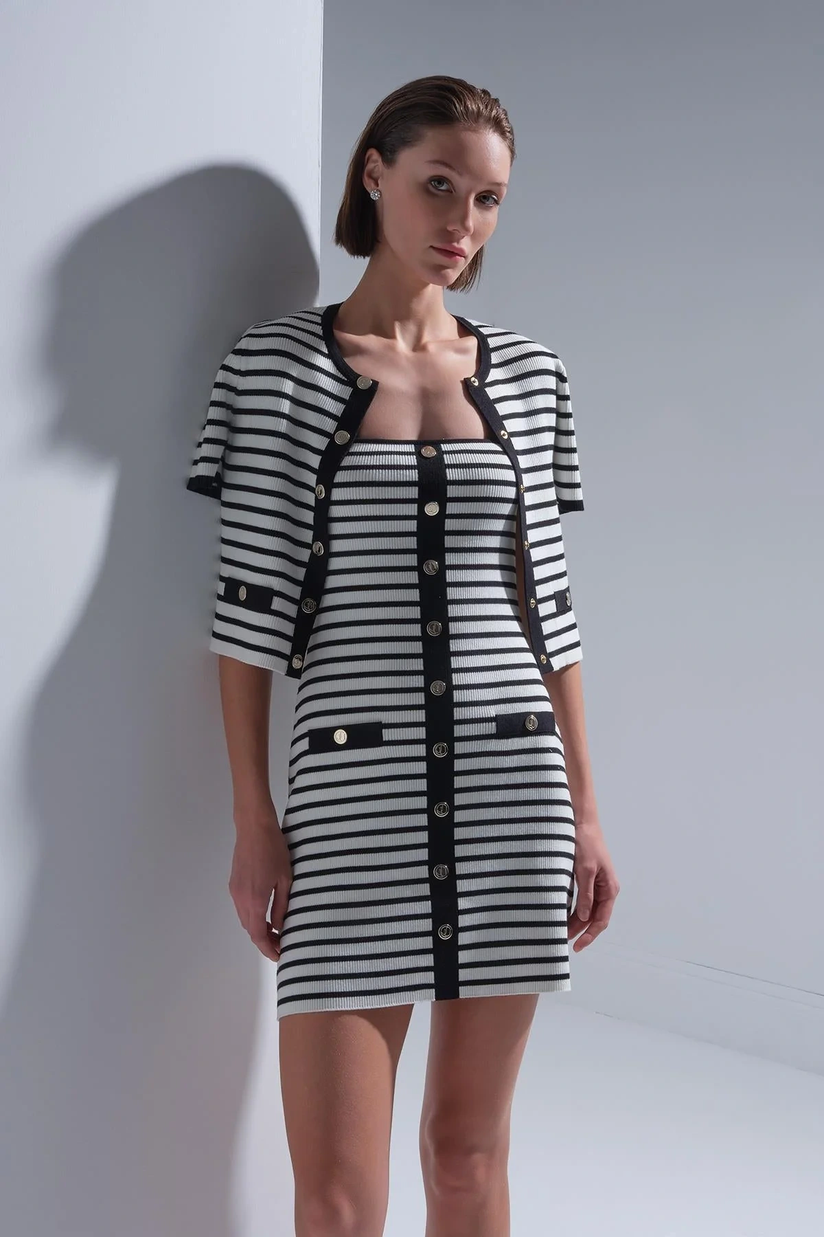 Join Us Süs Düğme Detaylı Çıkarılabilir Askılı Mini Elbise 2025S012