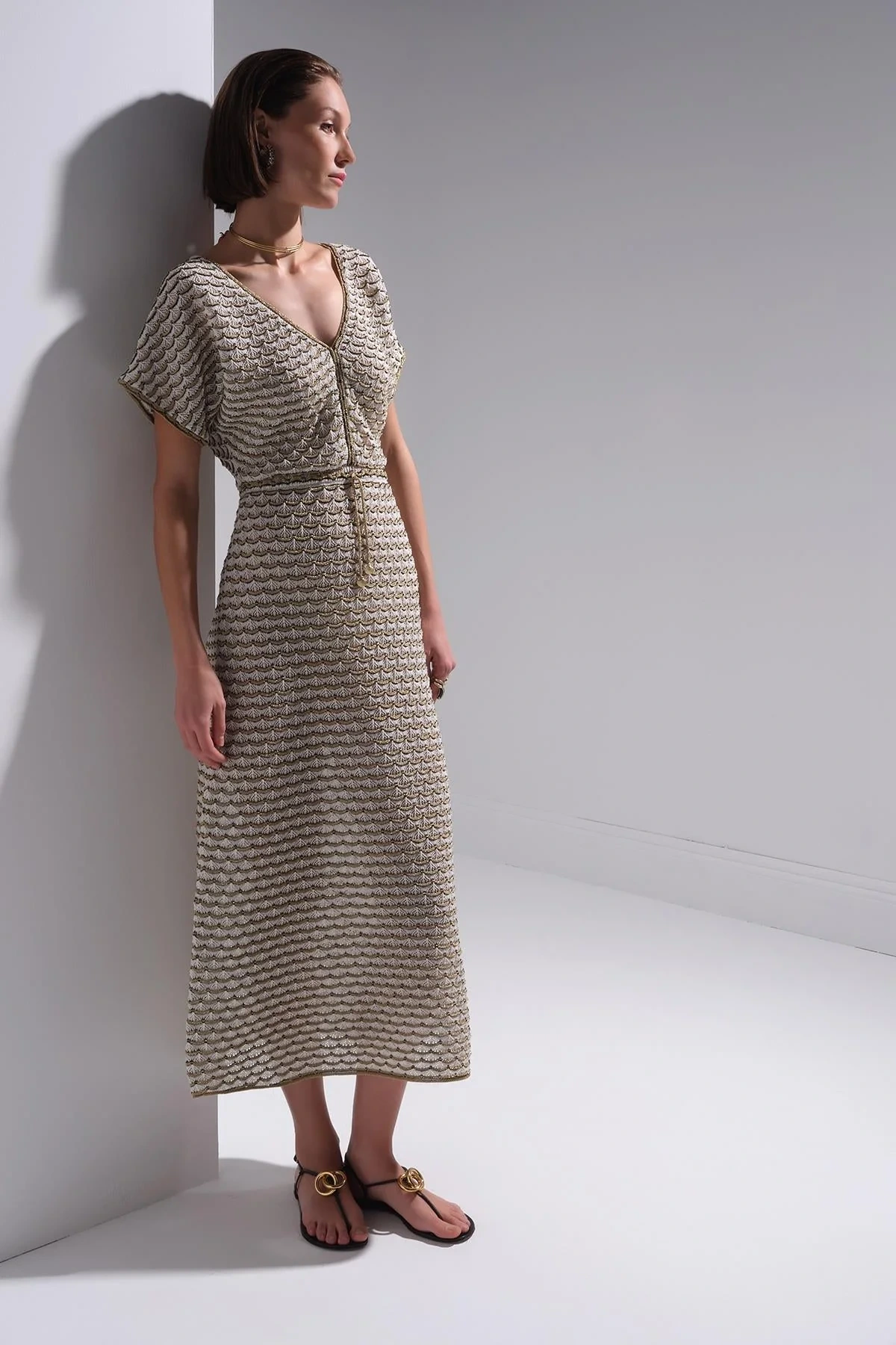 Join Us V Yaka Beli Lastikli Midi Elbise 2025S083