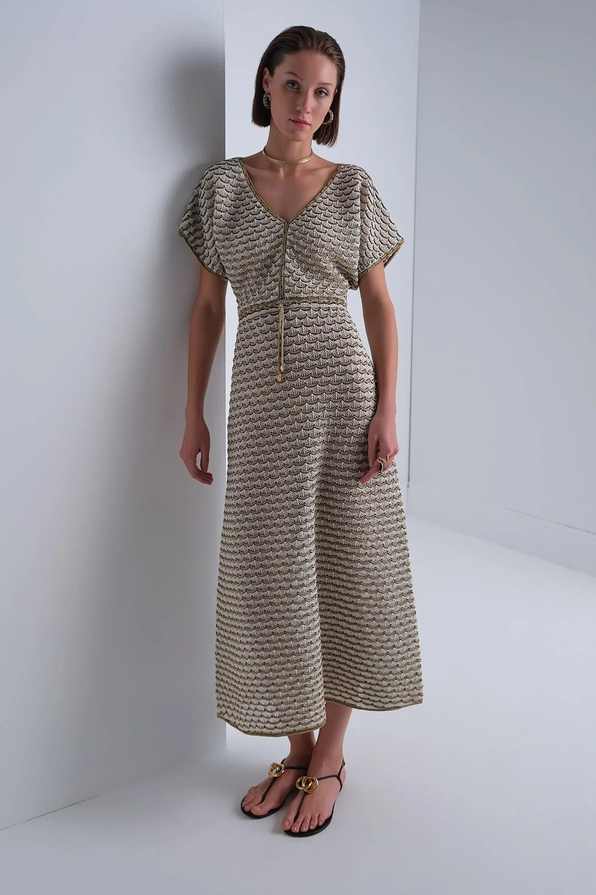 Join Us V Yaka Beli Lastikli Midi Elbise 2025S083