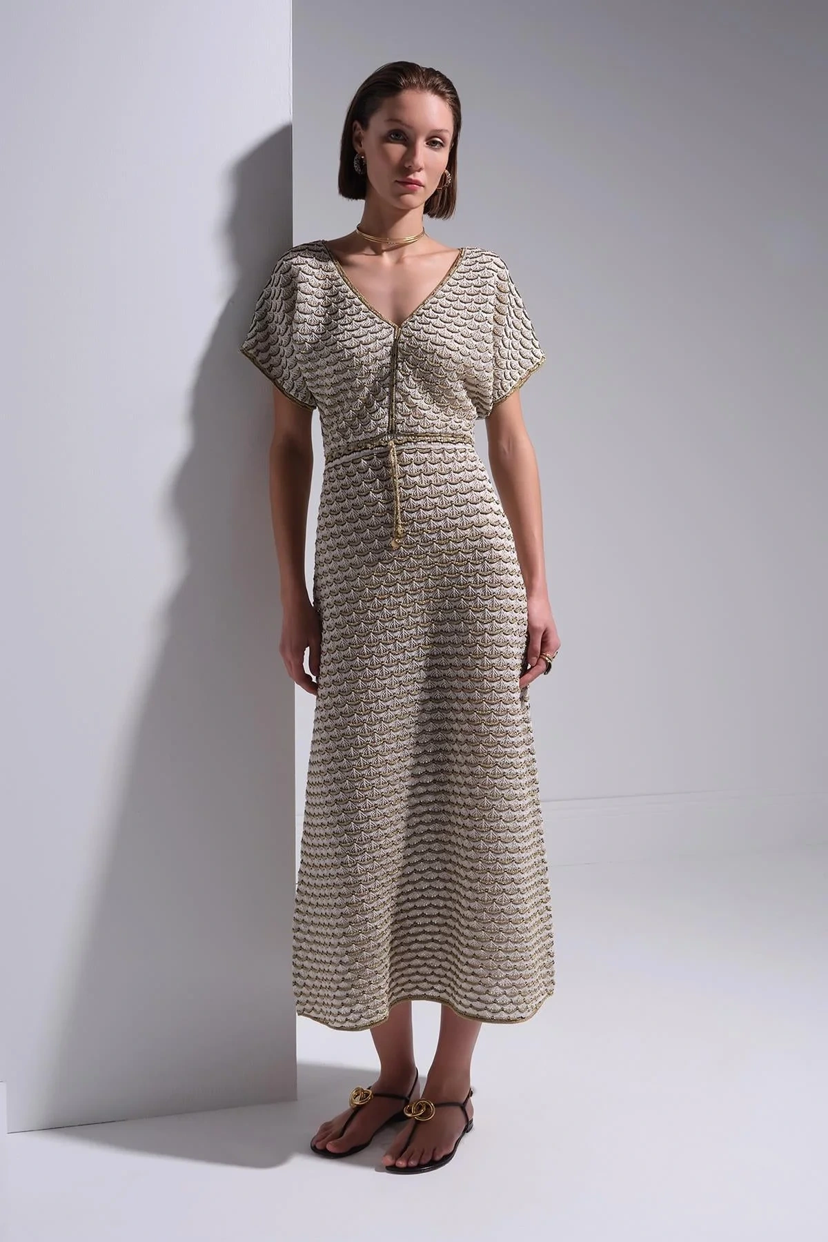 Join Us V Yaka Beli Lastikli Midi Elbise 2025S083