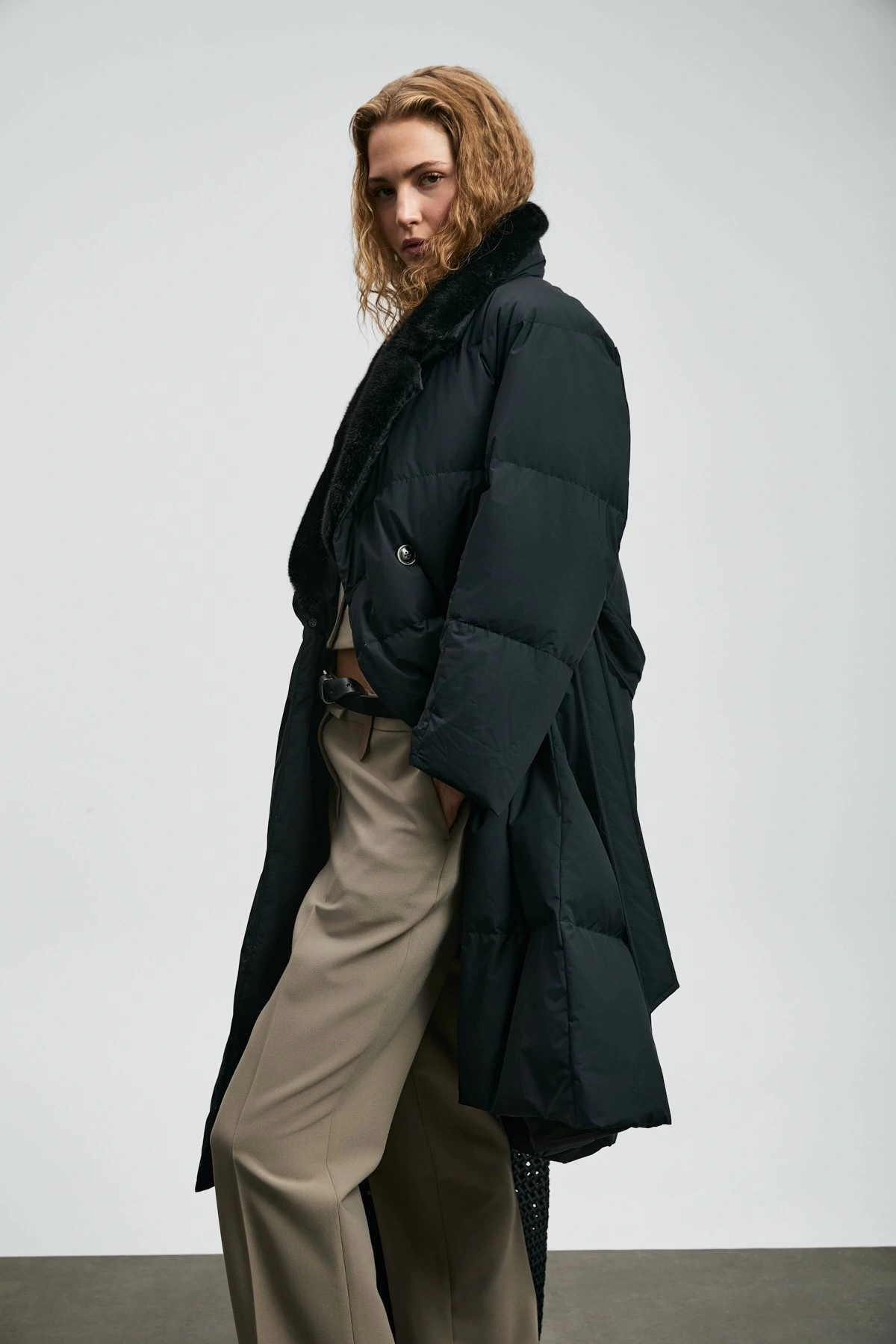 Lufian Hermes Kaz Tüyü Kadın Siyah Mont 122120048