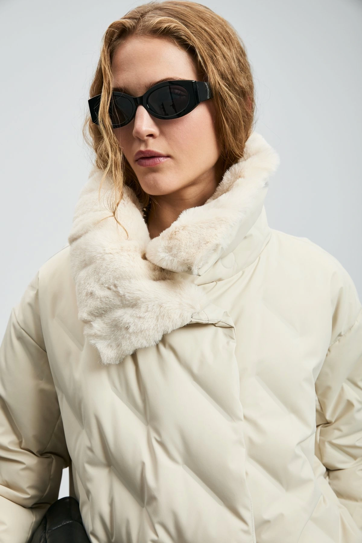 Lufian Monica Kaz Tüyü Kadın Ekru Renk Mont 122120047