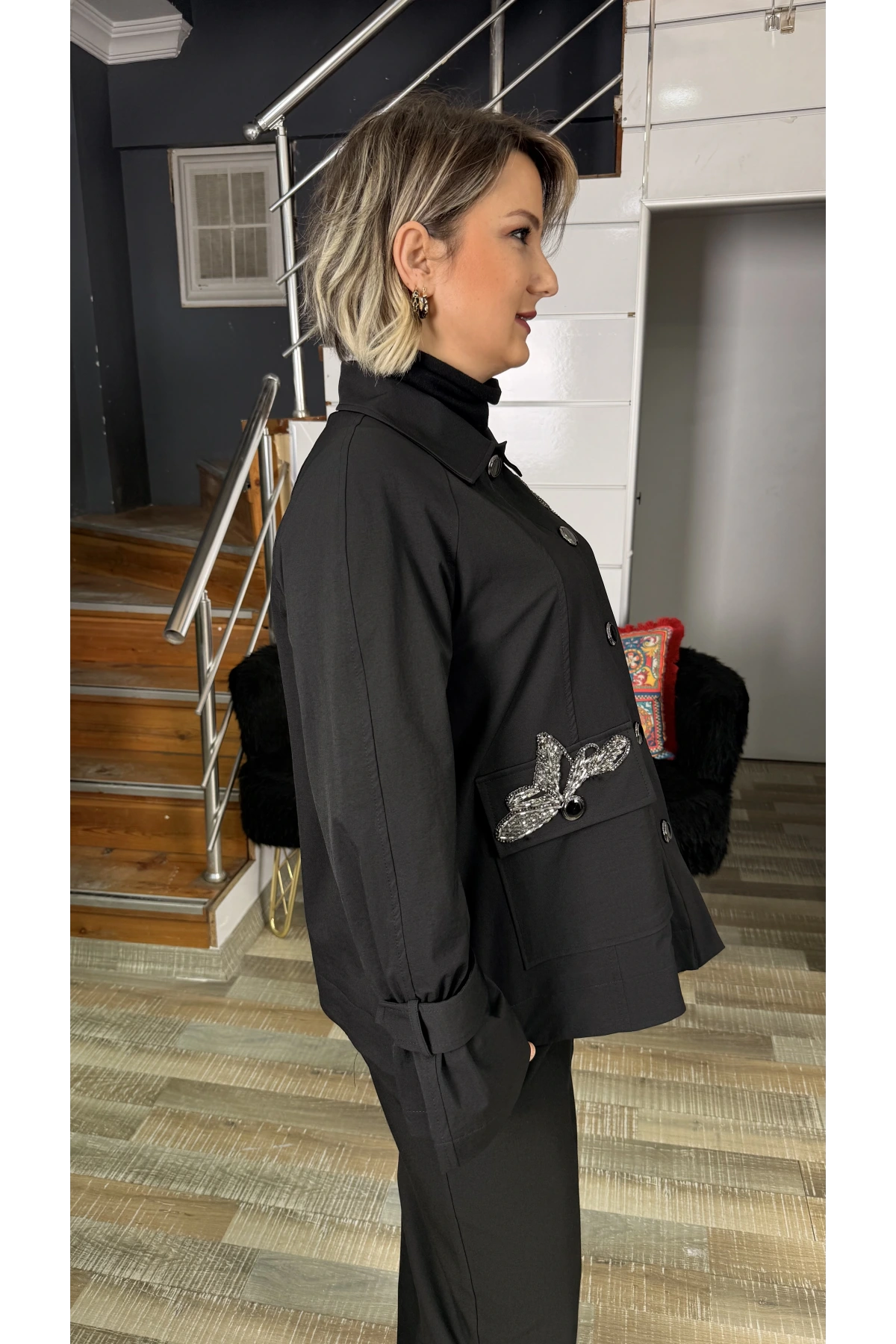 Nure Tekstil Reglan İşlemeli Cepli Trençkot 1005