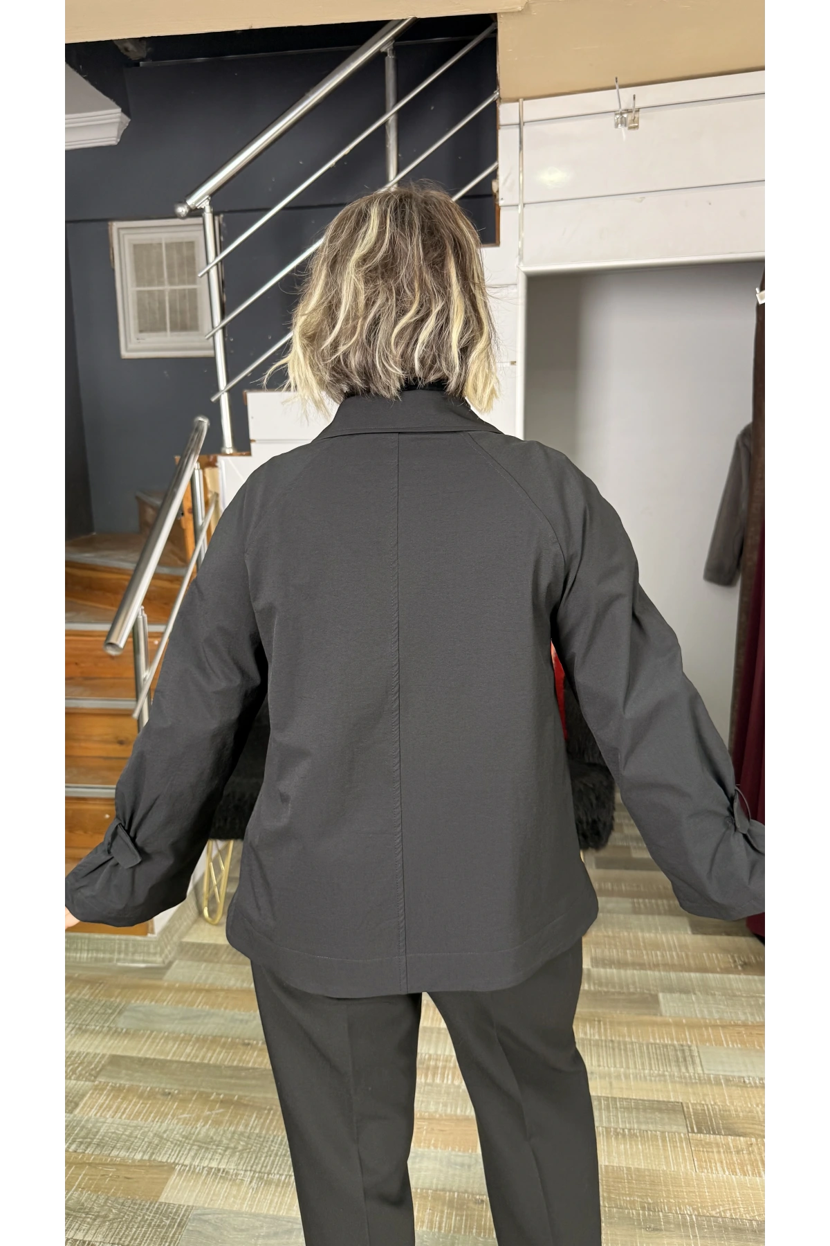 Nure Tekstil Reglan İşlemeli Cepli Trençkot 1005