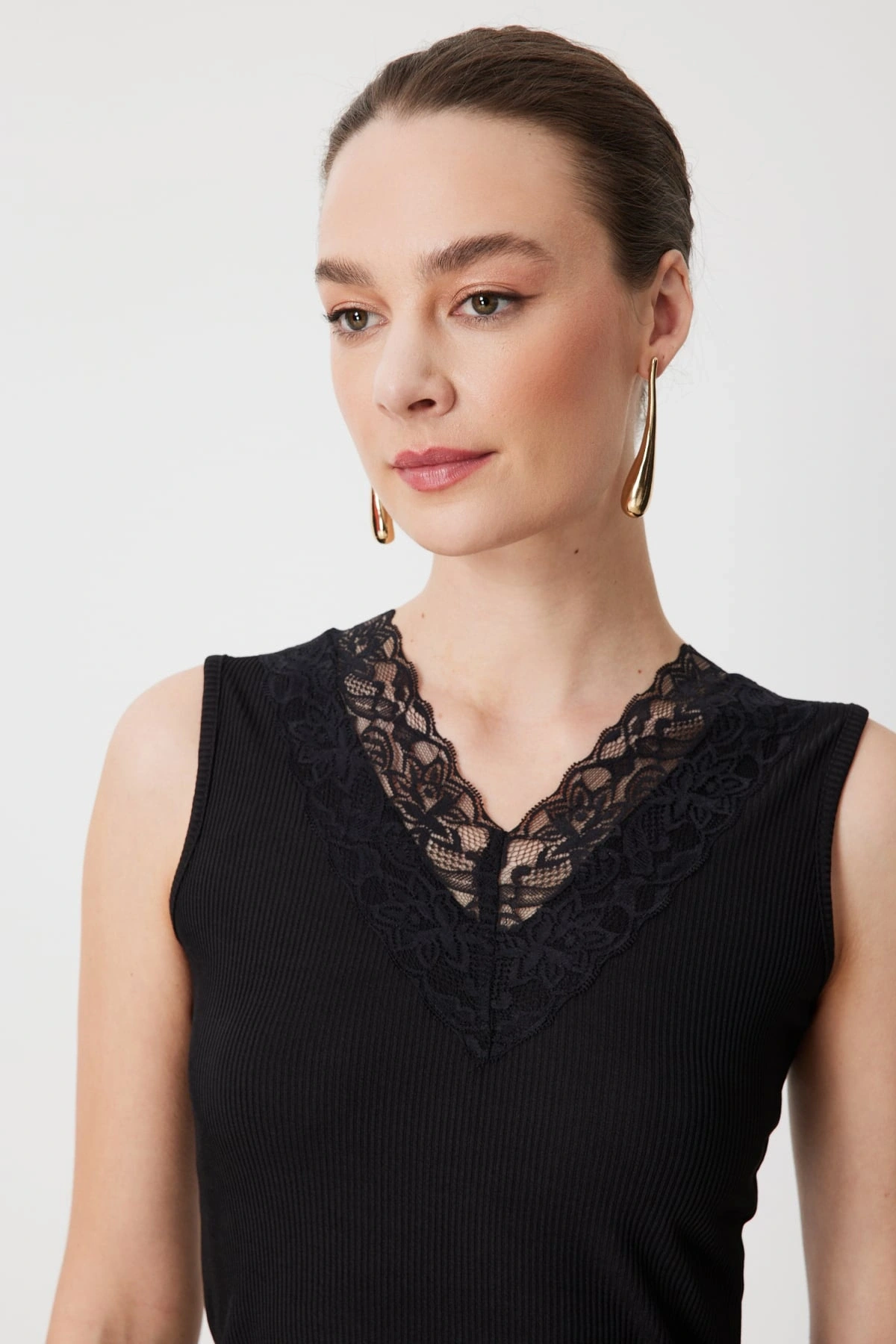 On Fashion Dantelli V Yaka Kolsuz Bluz 71420