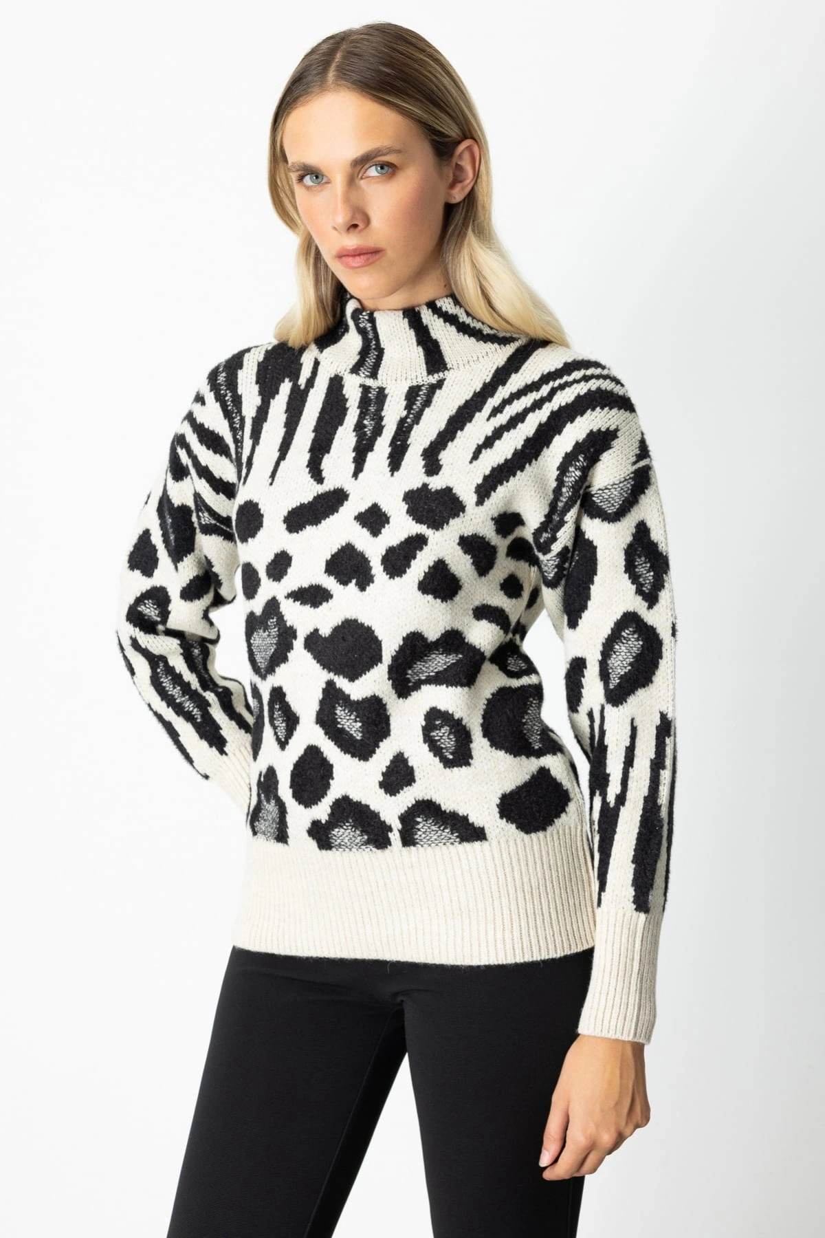 On Fashion Desenli Degaje Kadın Bej Kazak 65322