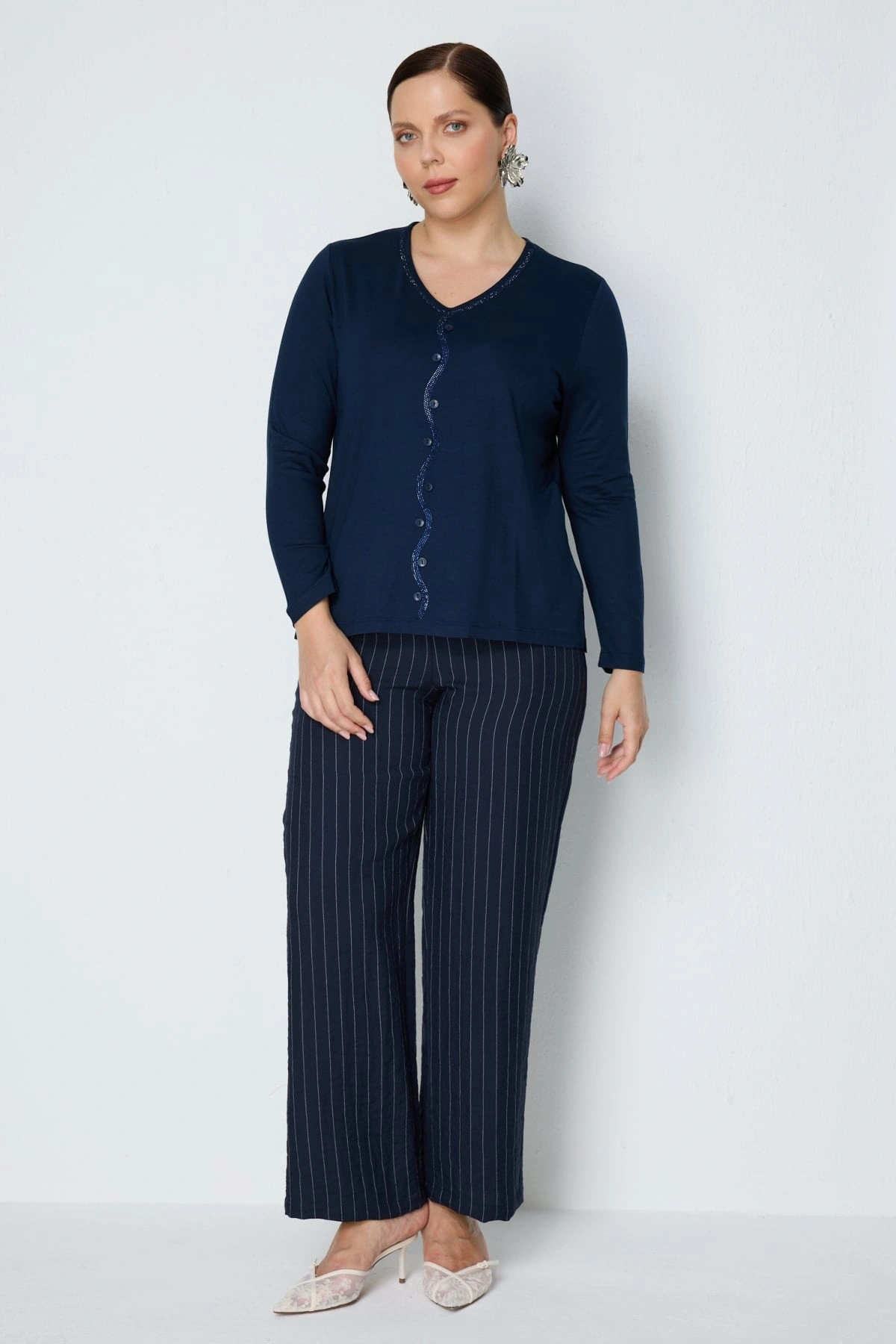 On Fashion Düğmeli Taşlı Uzun Bluz 71470