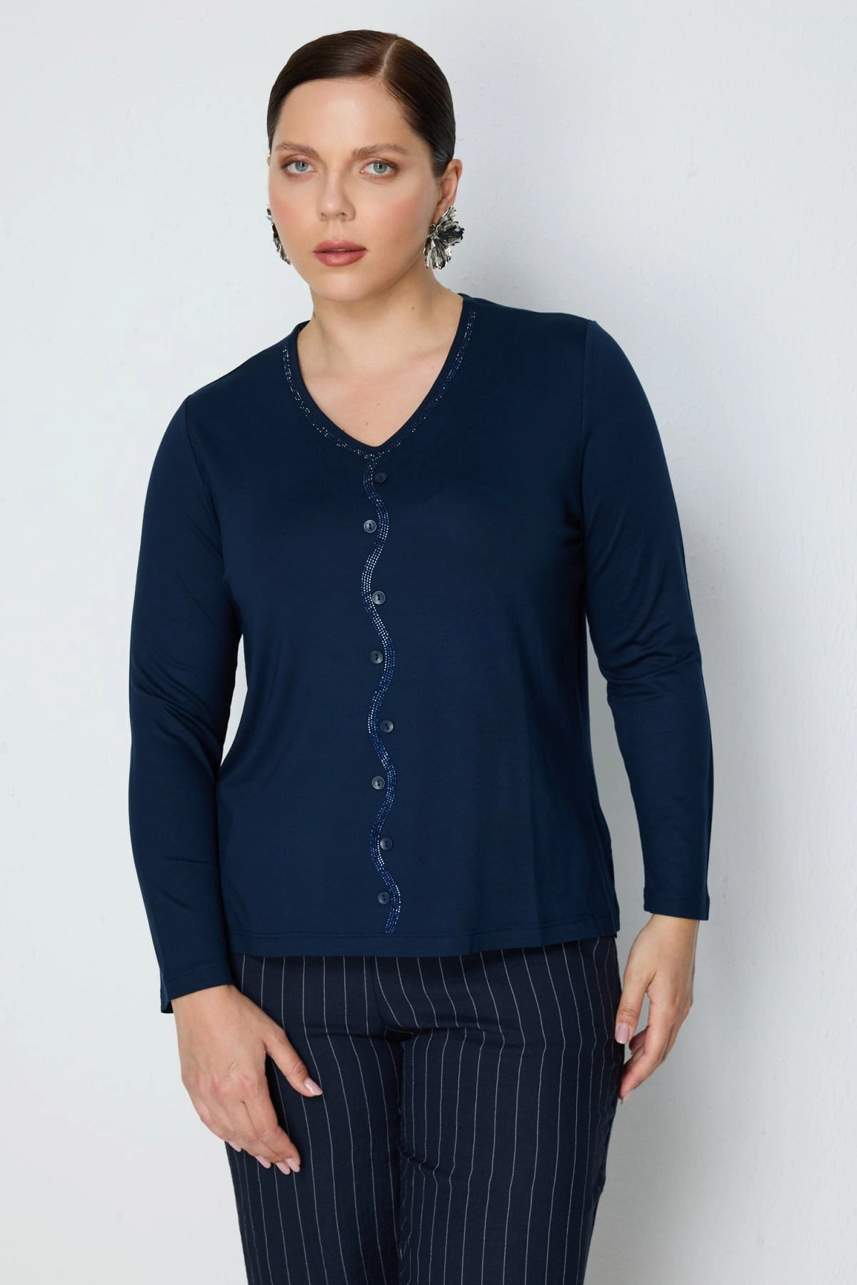 On Fashion Düğmeli Taşlı Uzun Bluz 71470