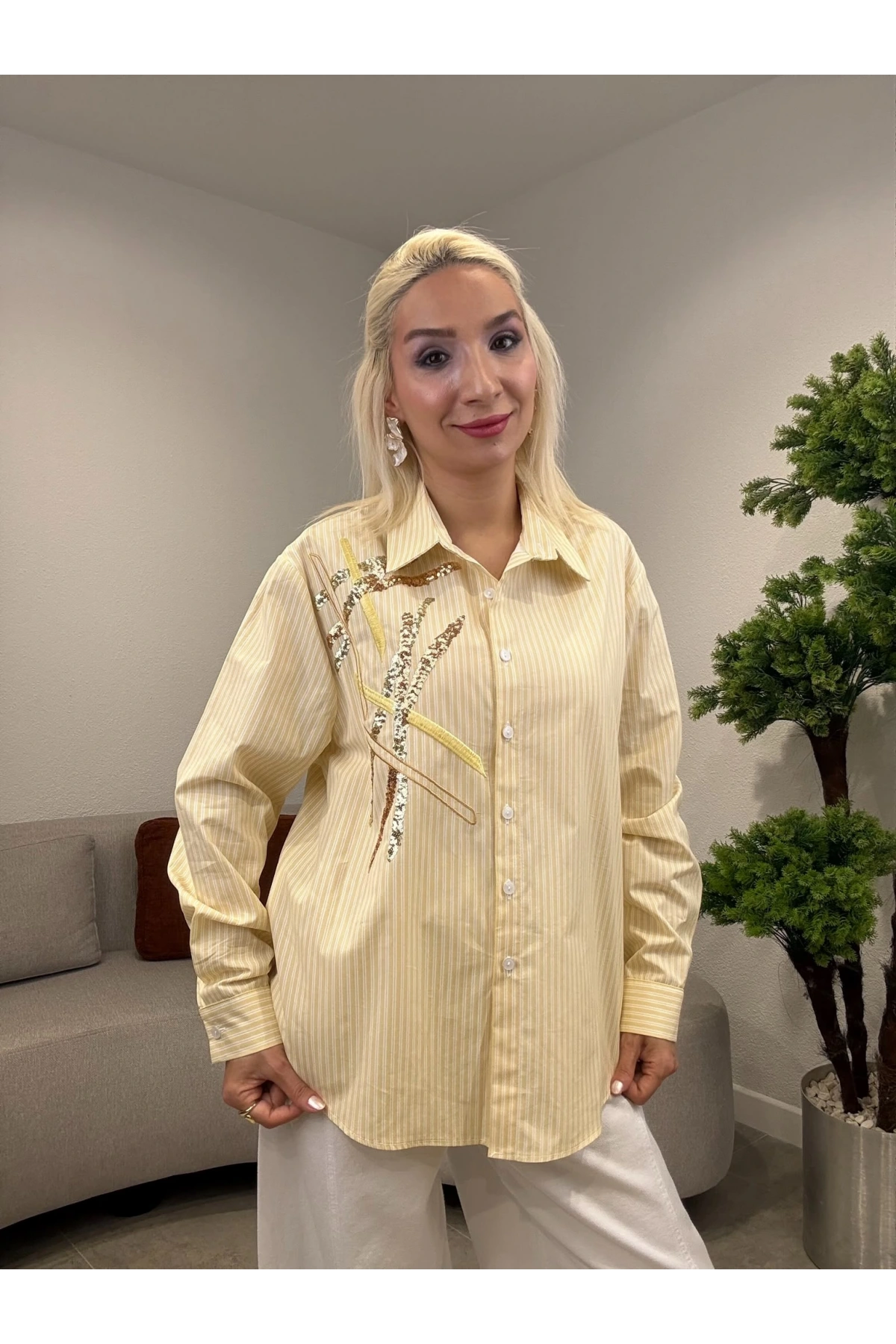 On Fashion İşlemeli Çizgili Uzun Kol Gömlek 74477