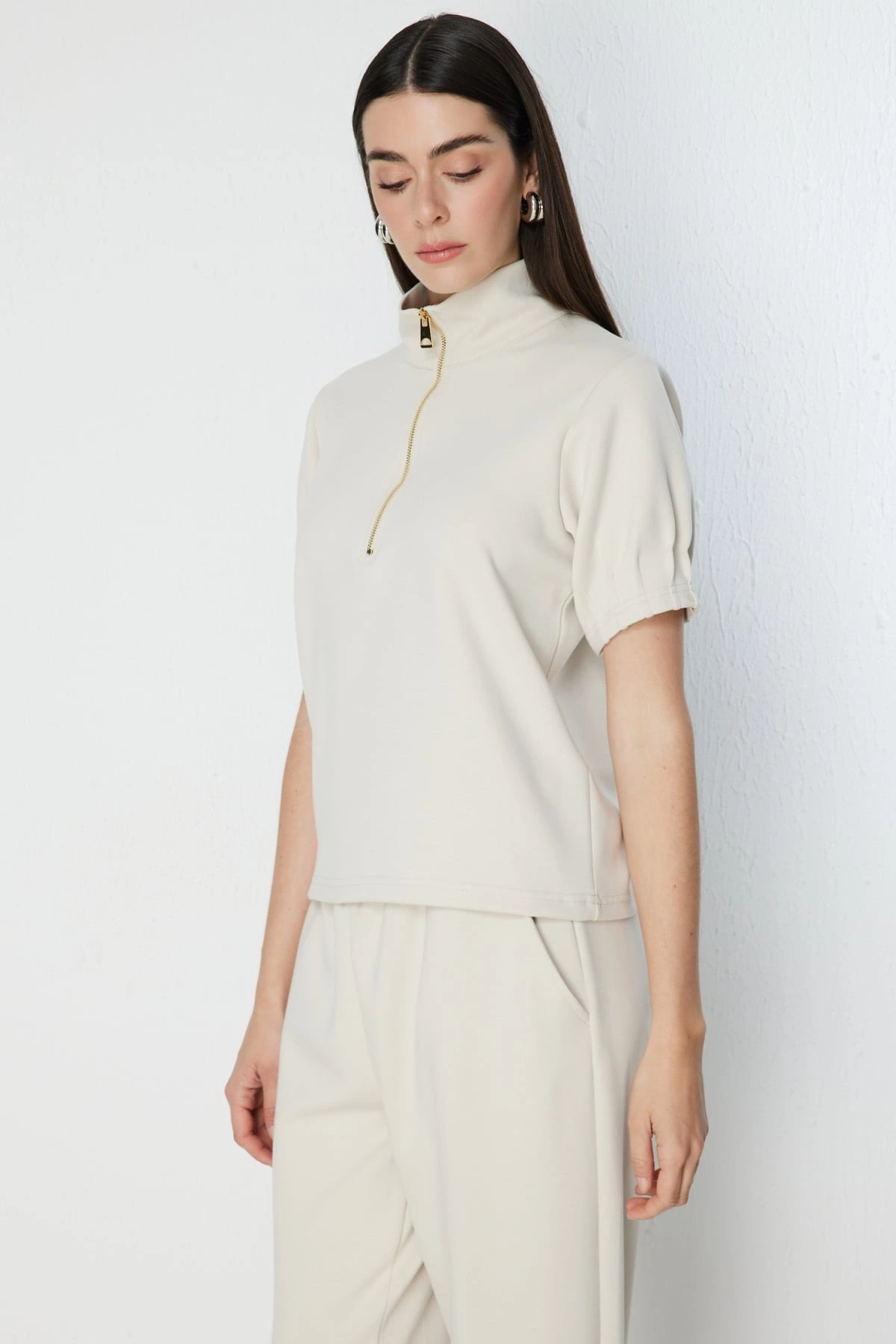 On Fashion Kolları Dikişli Önü Fermurlı Dik Yaka Bluz 76373