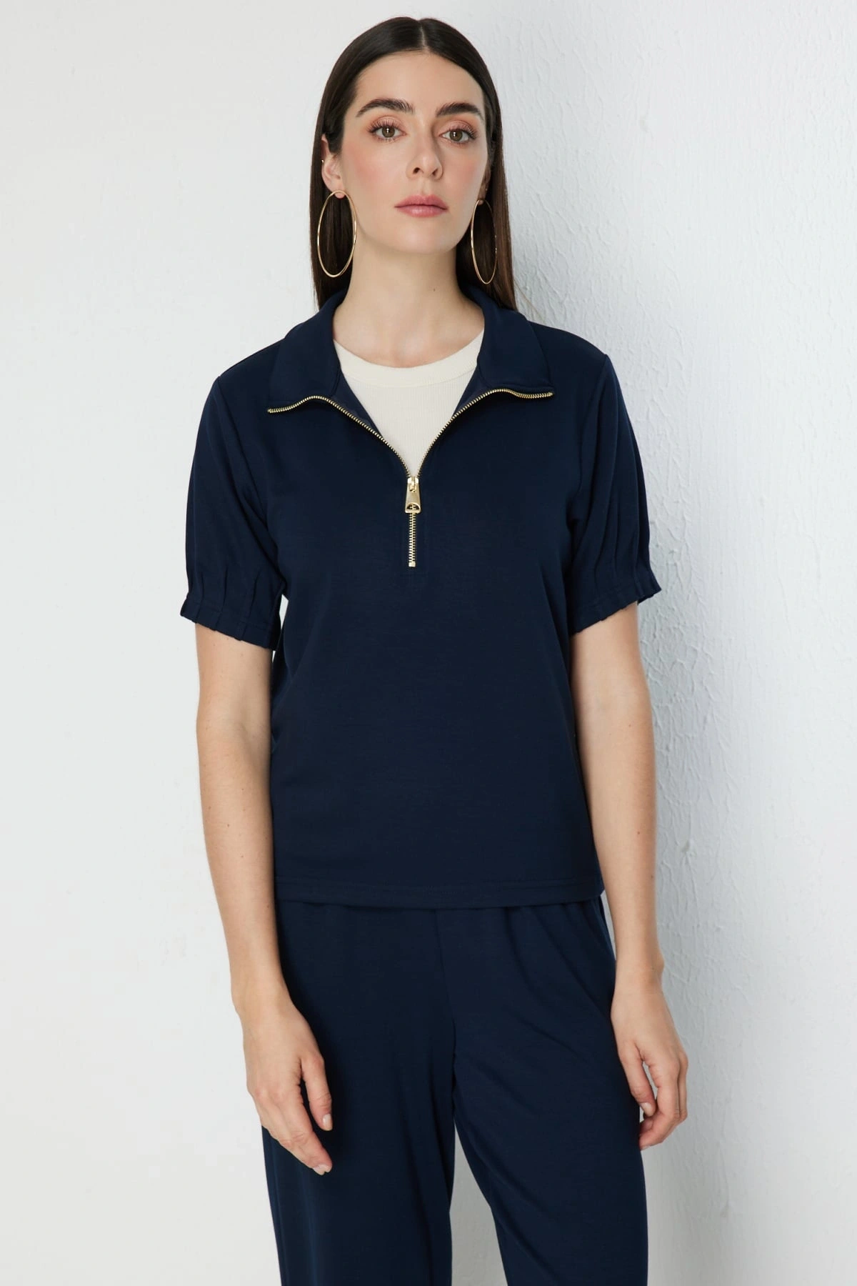 On Fashion Kolları Dikişli Önü Fermurlı Dik Yaka Bluz 76373