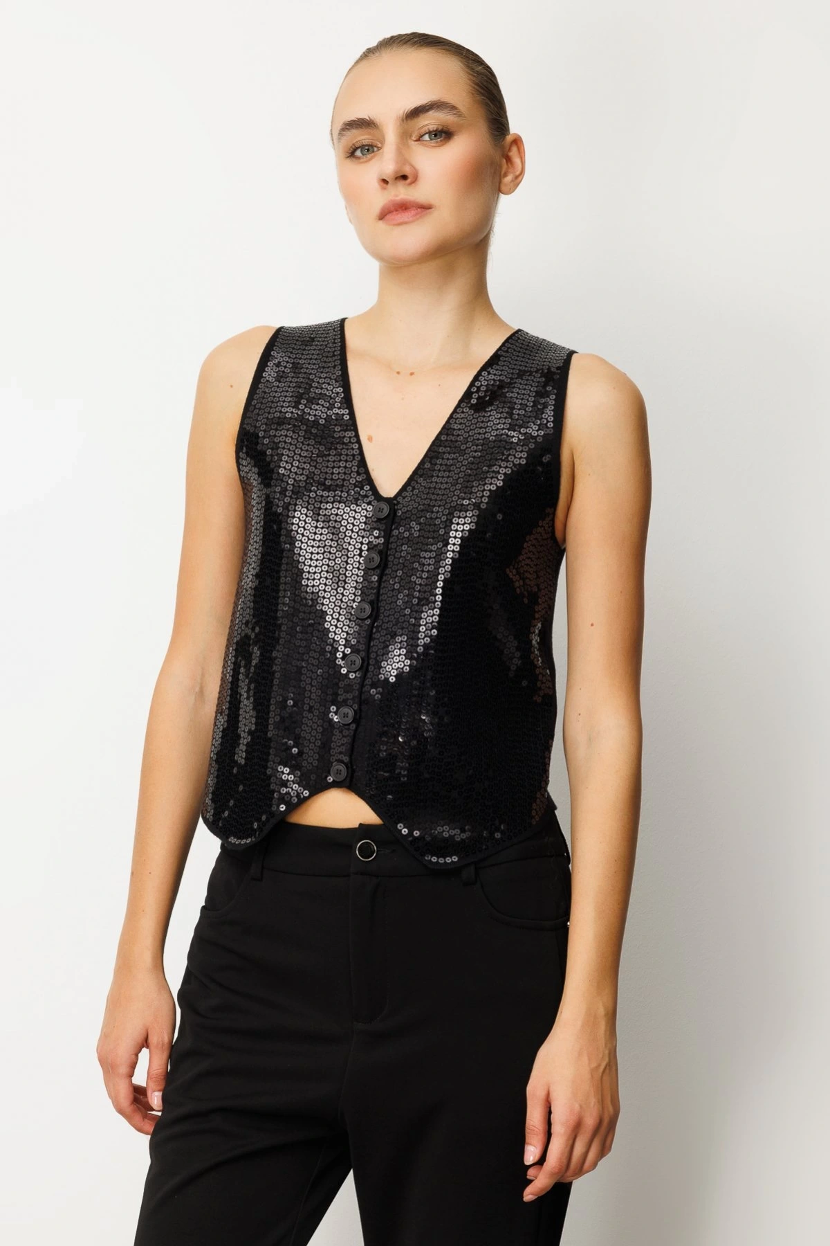 On Fashion Kadın Siyah Pullu Yelek 60918