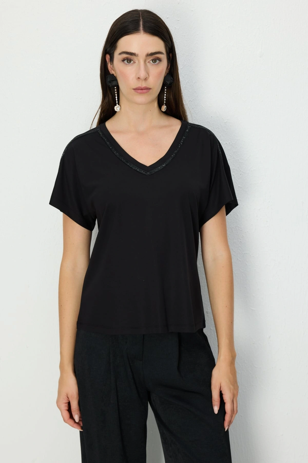 On Fashion V Yaka Taşlı Bluz 71540