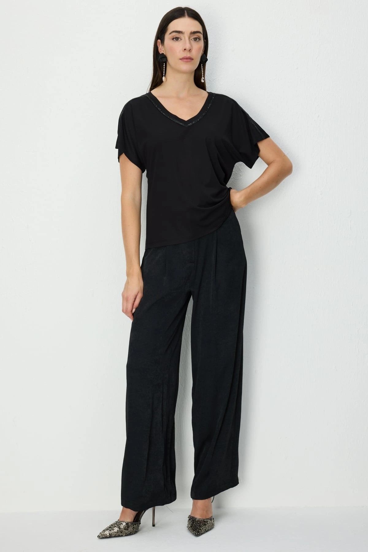 On Fashion V Yaka Taşlı Bluz 71540