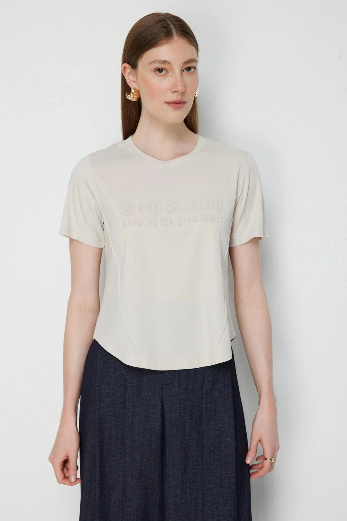 On Fashion Yazılı Dikişli Sıfır Yaka Bluz 76412