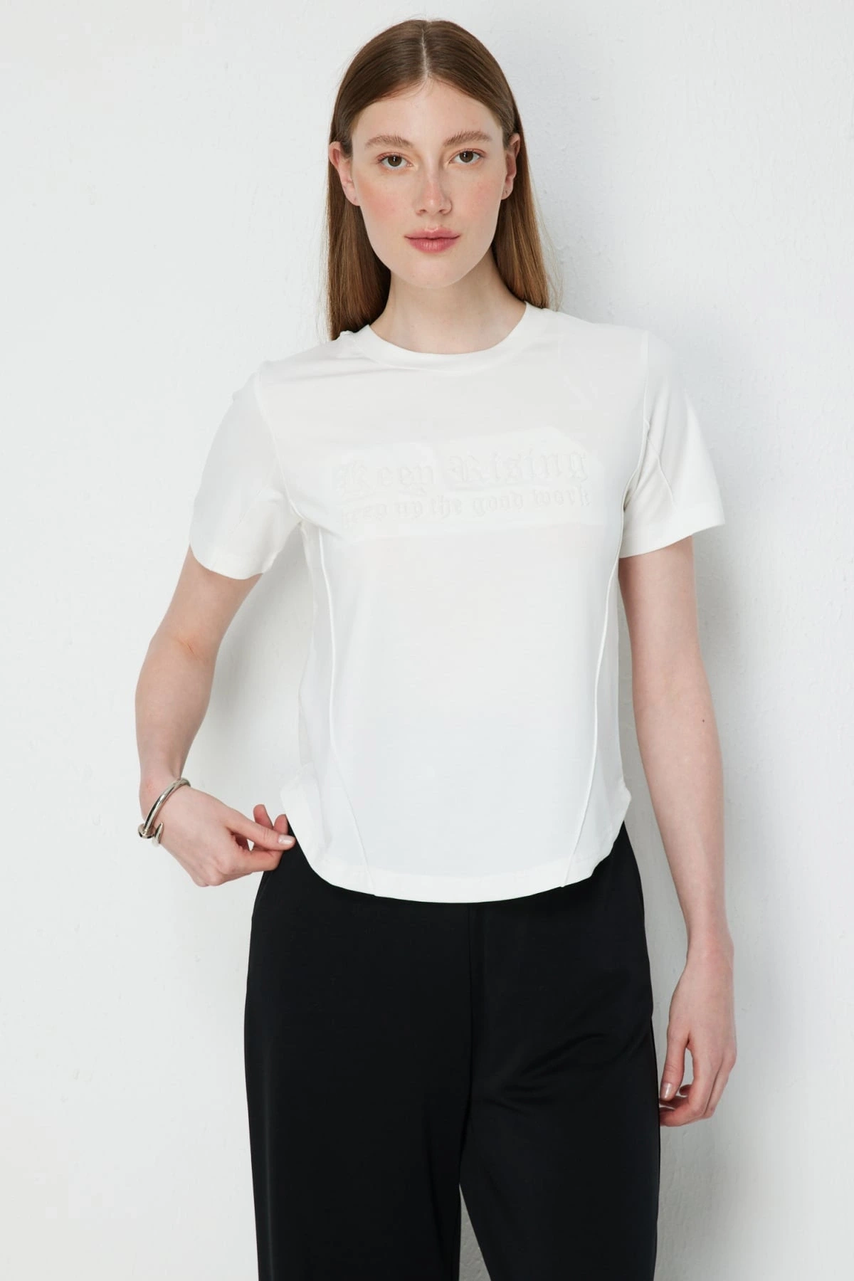 On Fashion Yazılı Dikişli Sıfır Yaka Bluz 76412