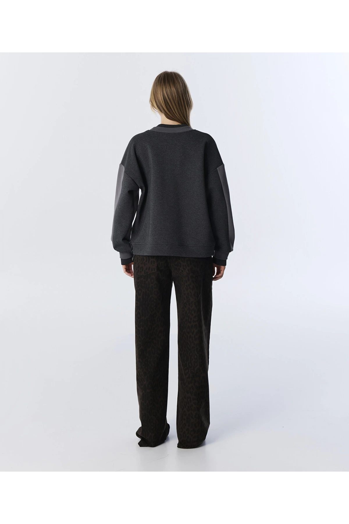 Twist Clorblock Patchli Kadın Gri Sweatshirt TW6250091056