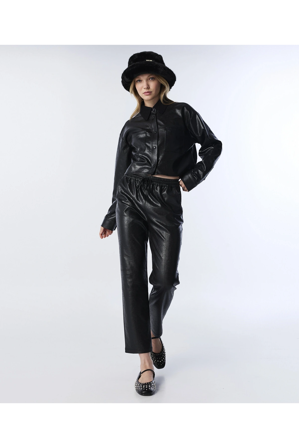 Twist Deri Görünümlü Elastik Bel Pantolon TW6250003209