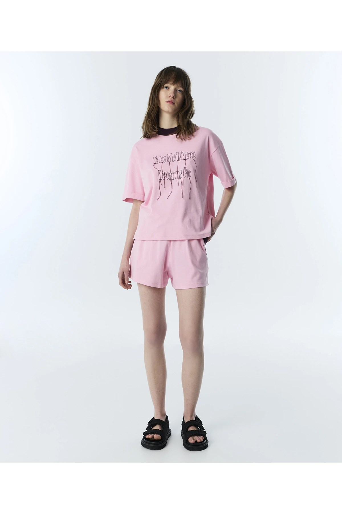 Twist Kontrast Nakışlı Püsküllü T-Shirt TS1260070136