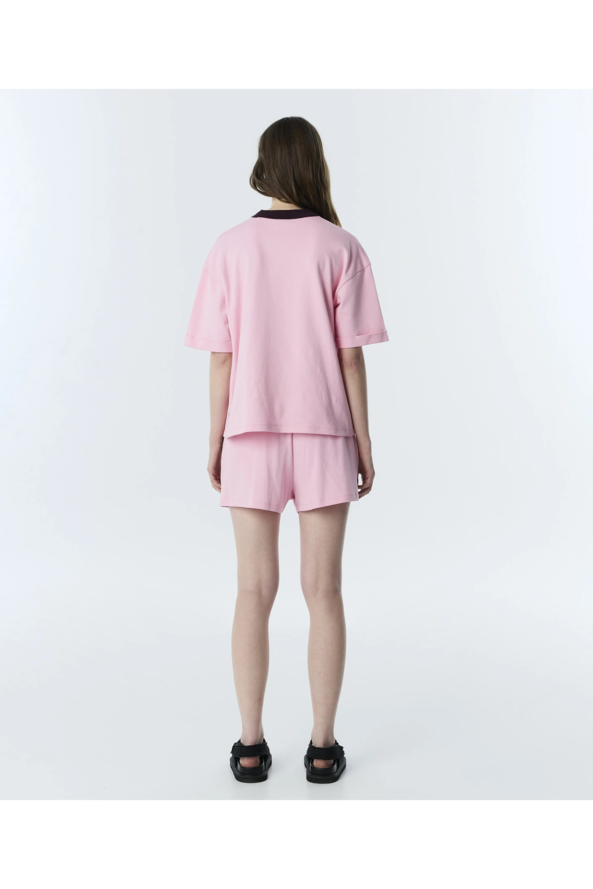 Twist Kontrast Nakışlı Püsküllü T-Shirt TS1260070136