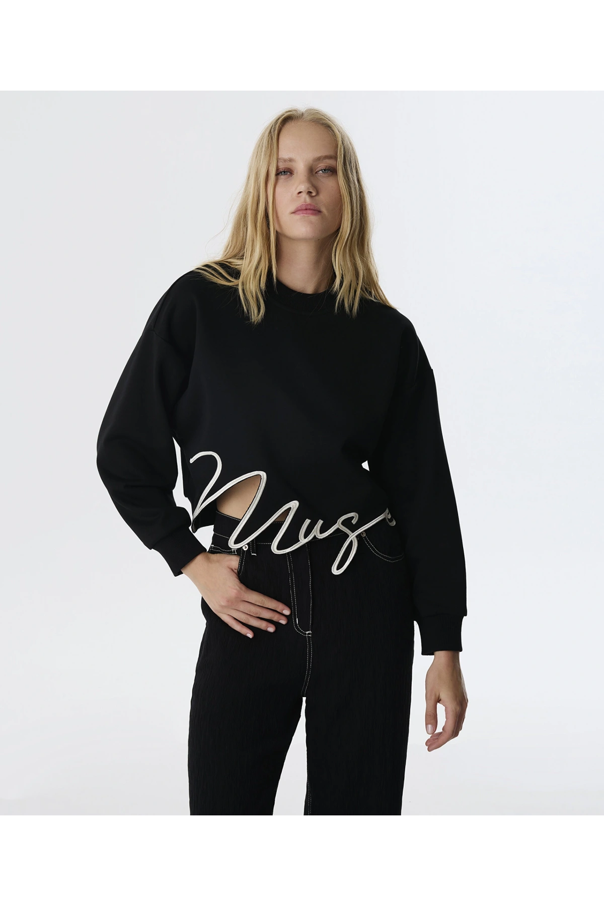 Twist Slogan Nakışlı Crop Sweatshirt TW6250091027