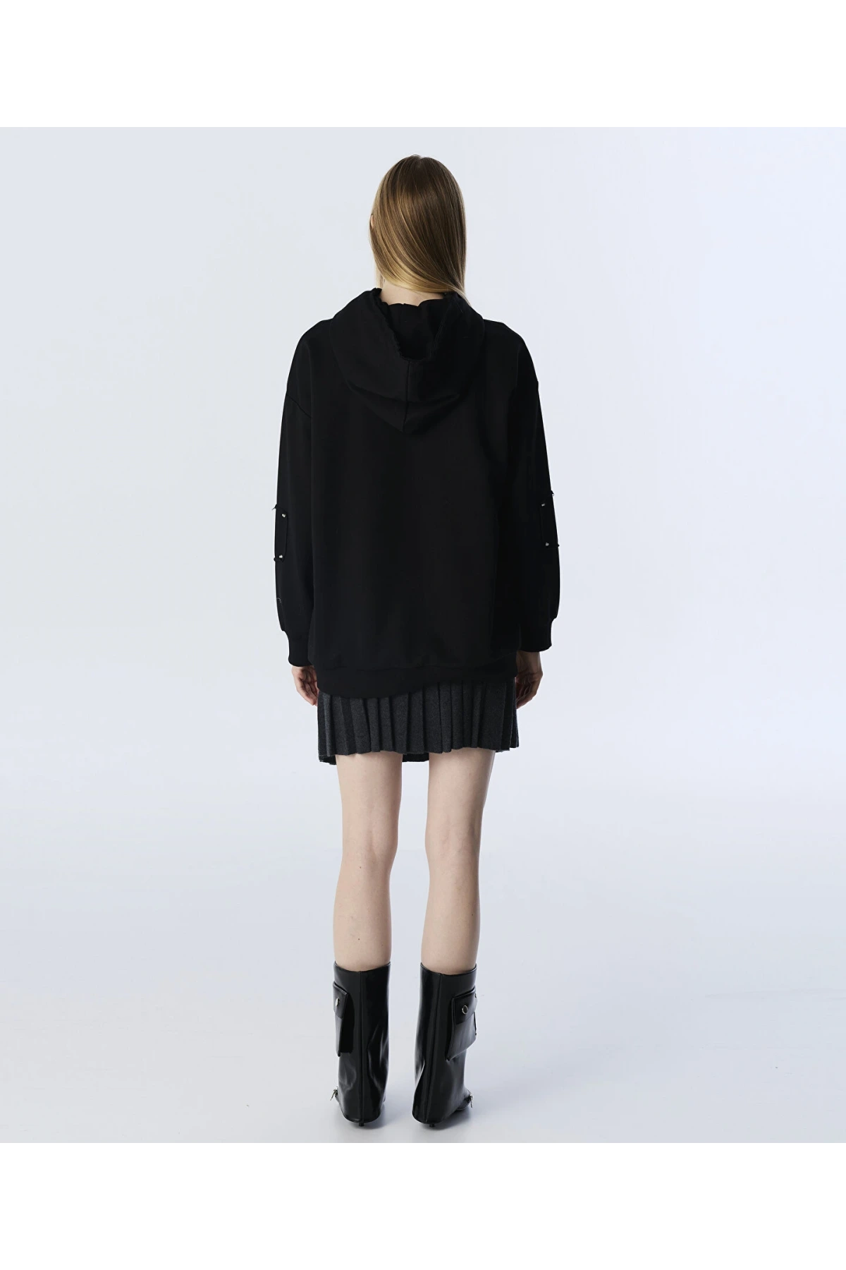 Twist Trok Baskılı Kadın Siyah Sweatshirt TW6250091042