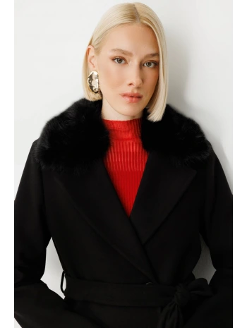 Ekol Yakası Kürklü Beli Kuşaklı Kaban 06001