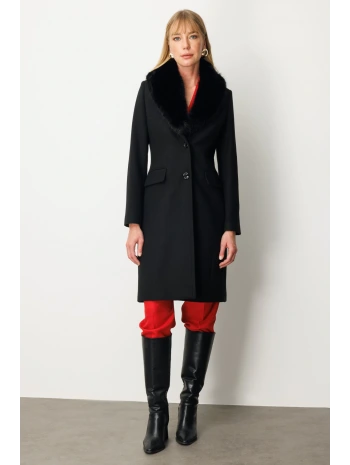 Ekol Yakası Kürklü Manto 06065