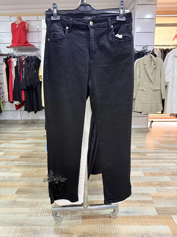 my312 Paçası Taş Boncuk İşlemeli Jean 25S2802-Siyah