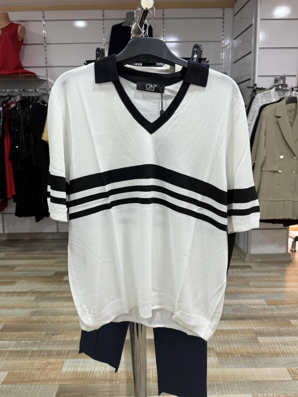 On Fashion Çizgi Detaylı Polo Yaka Kısa Kol Bluz 53300