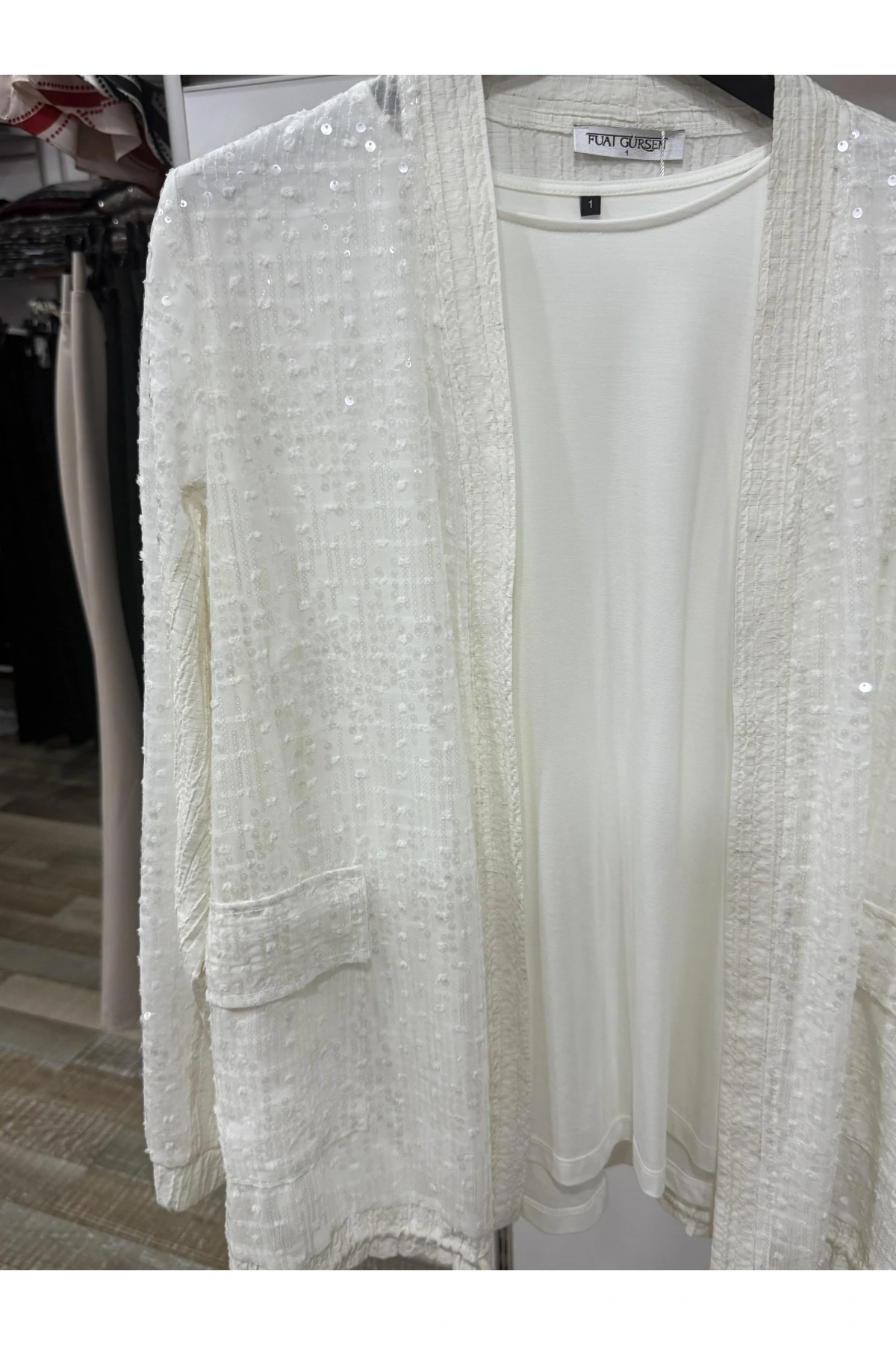 Fuat Gürşen Pul İşlemeli İkili Takım 3619