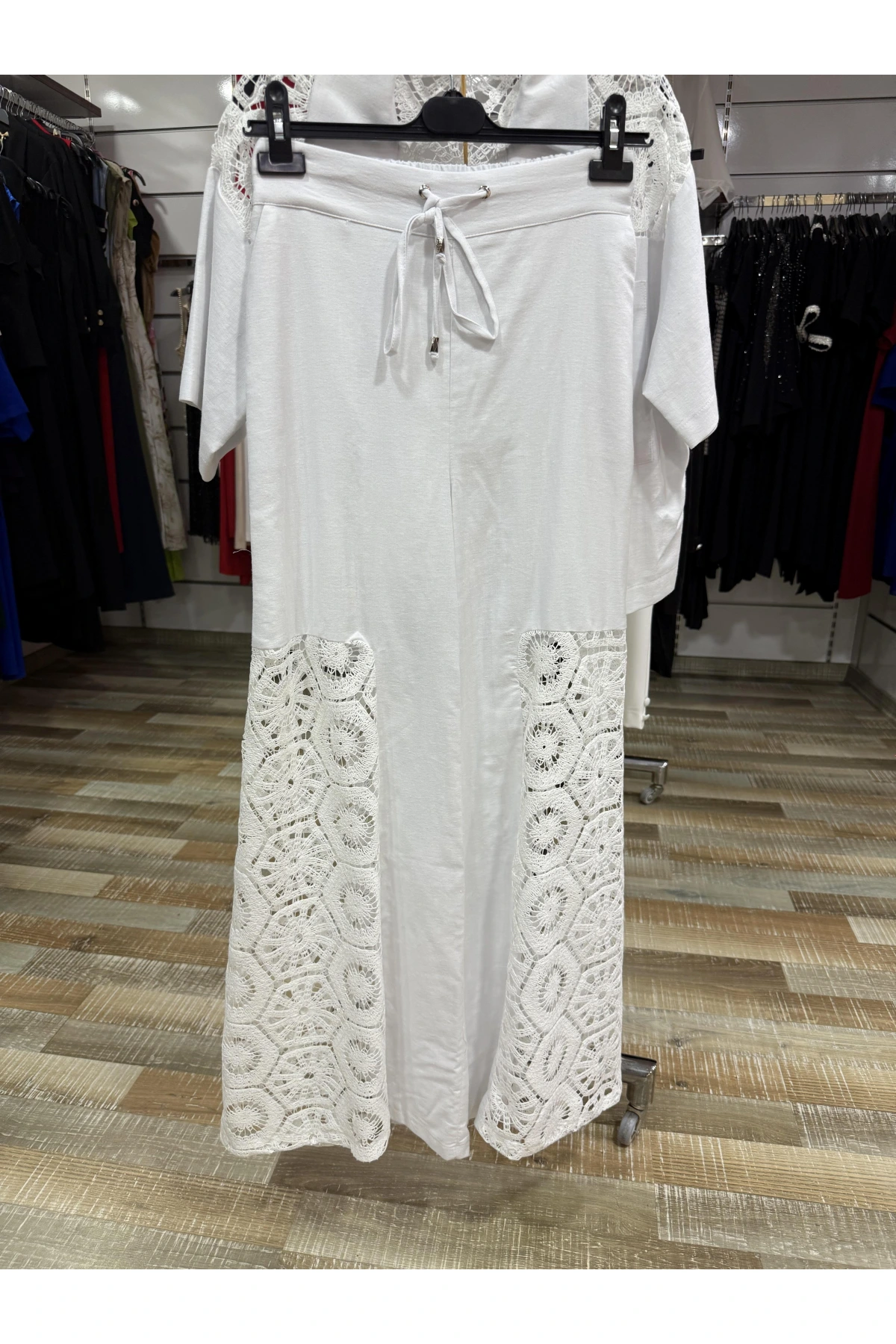 Milestone Dantelli Takım 731