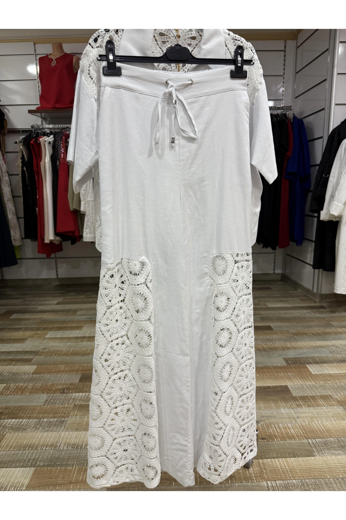 Milestone Dantelli Takım 731