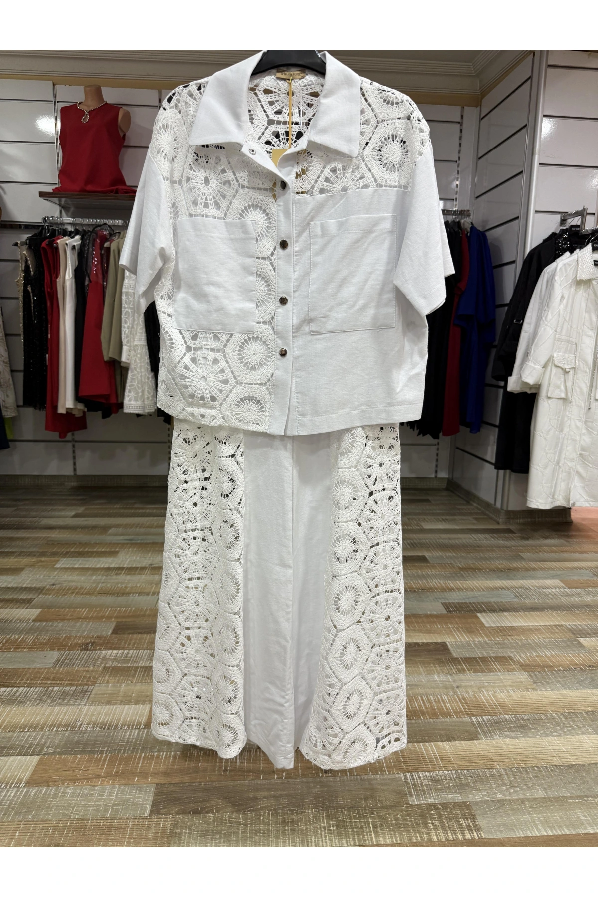 Milestone Dantelli Takım 731