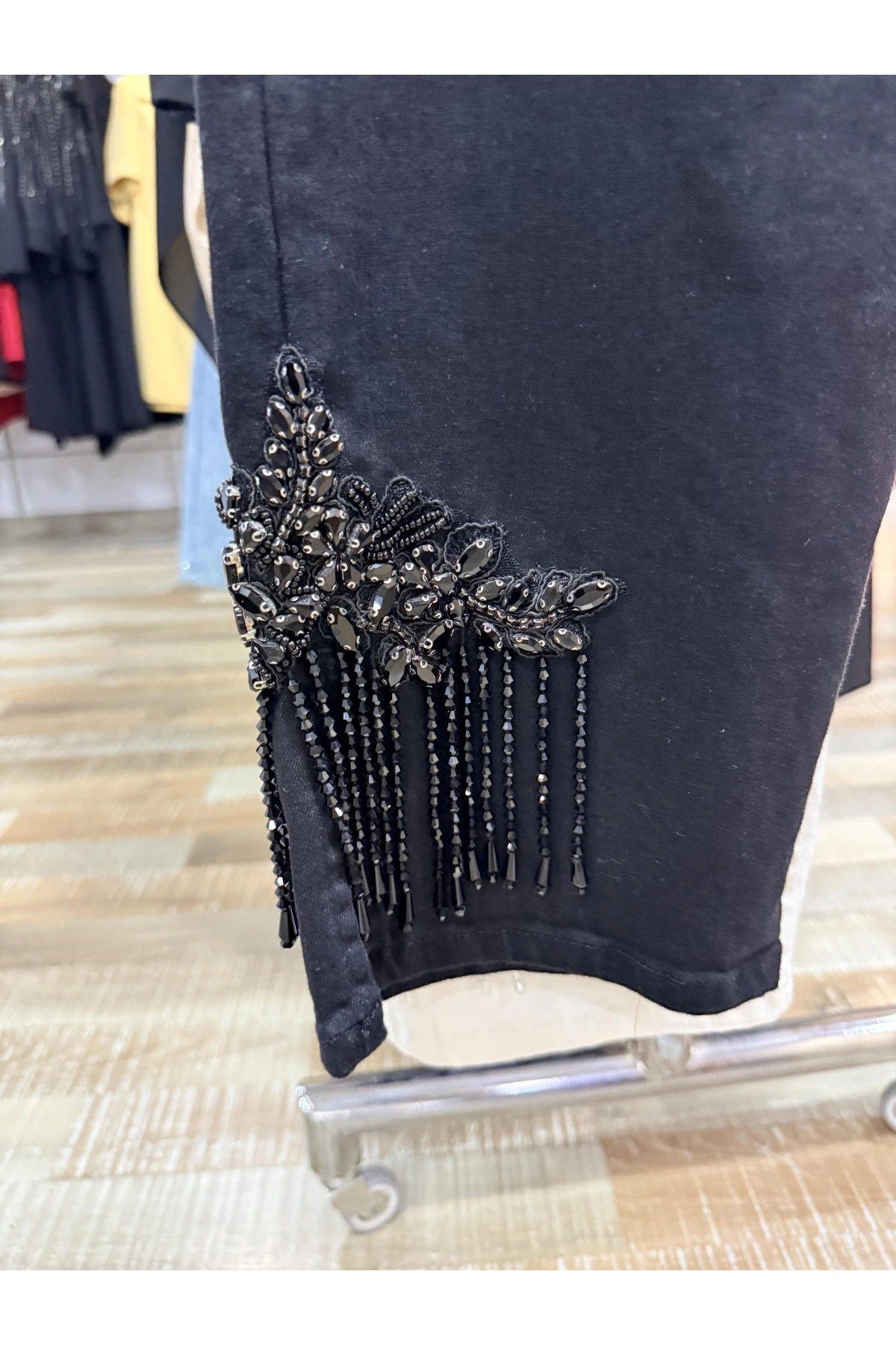 my312 Paçası Taş Boncuk İşlemeli Jean 25S2802-Siyah