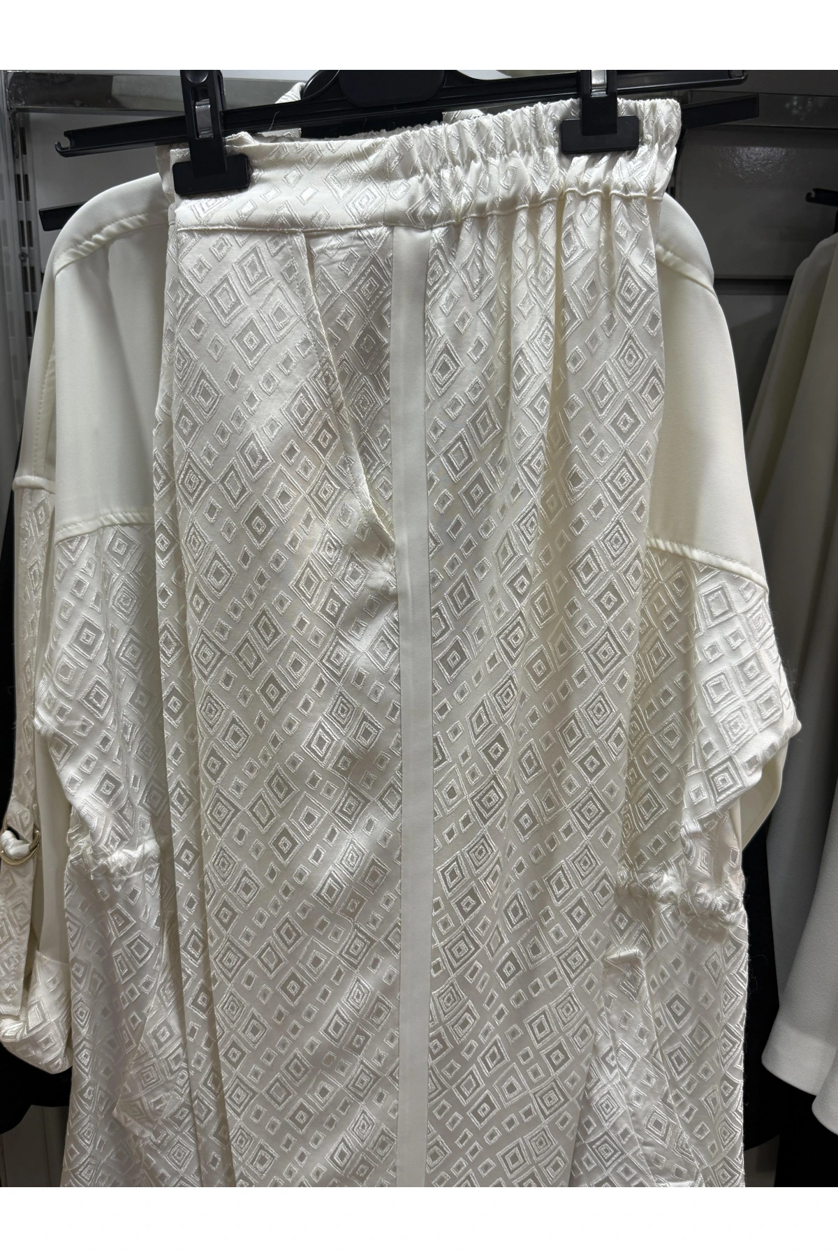 my312 Yakası Broşlu Taşlı Düğmeli Jakarlı Takım 25S1416 Ekru