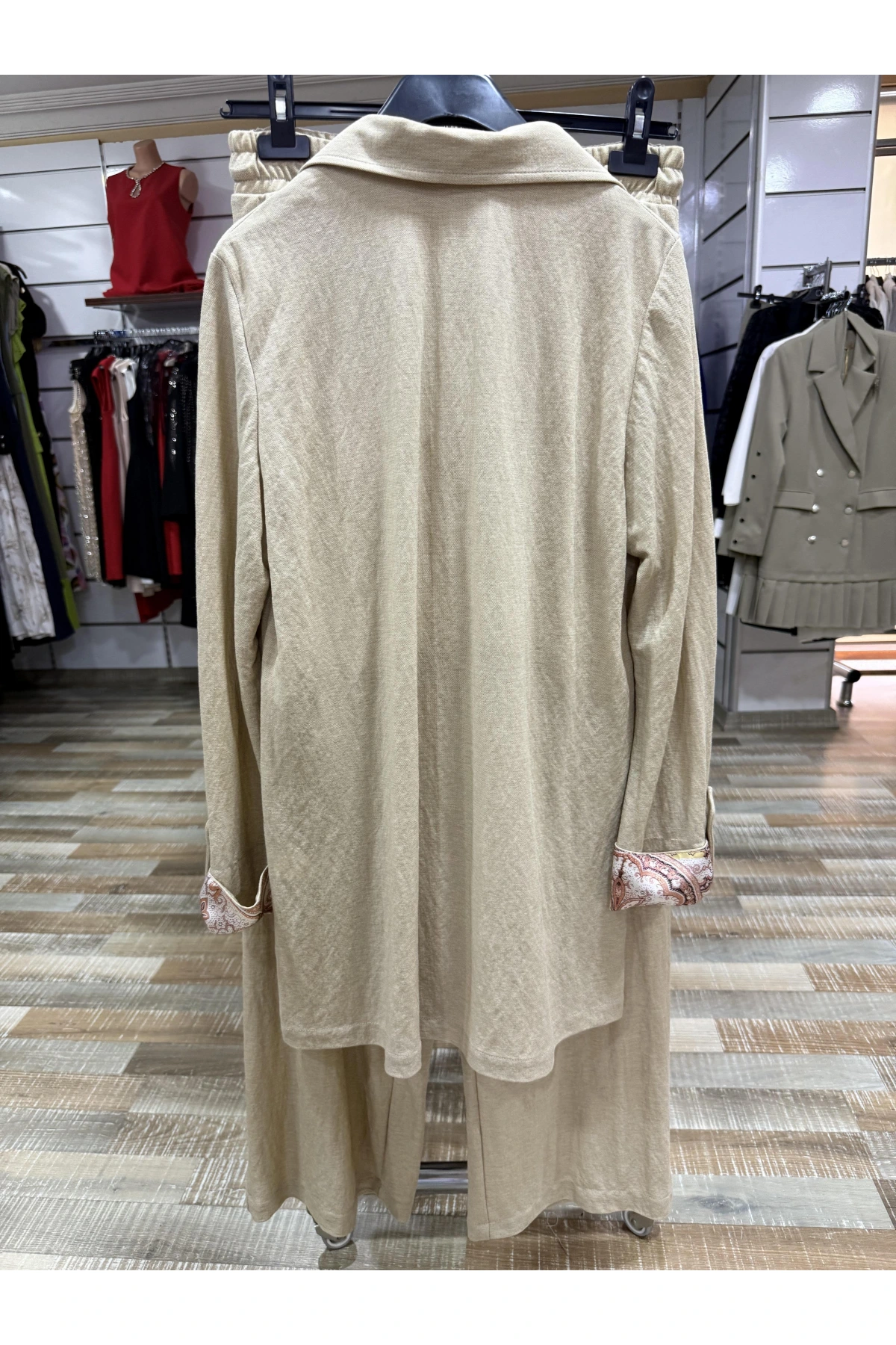 my312 Yakası Taşlı Takım 25S1400 Bej