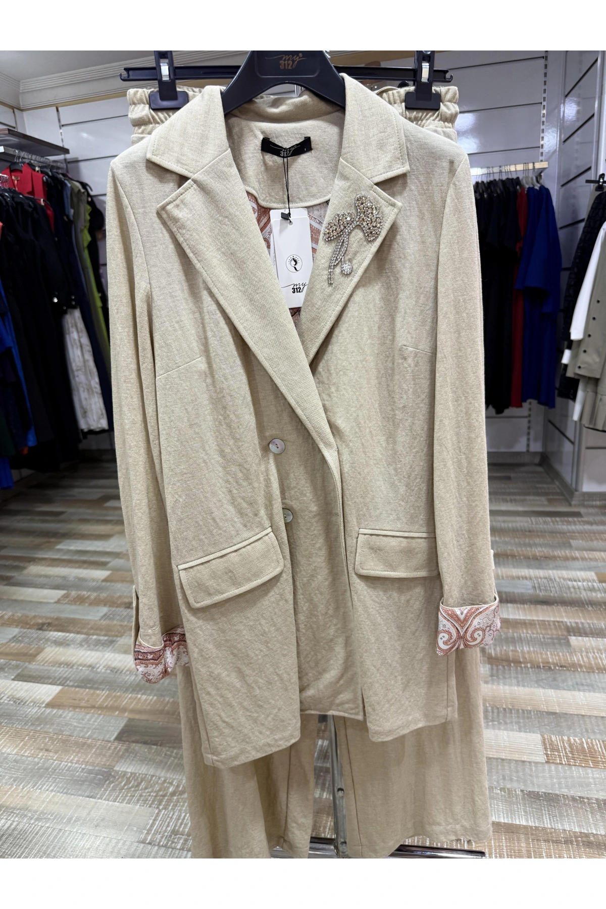 my312 Yakası Taşlı Takım 25S1400 Bej