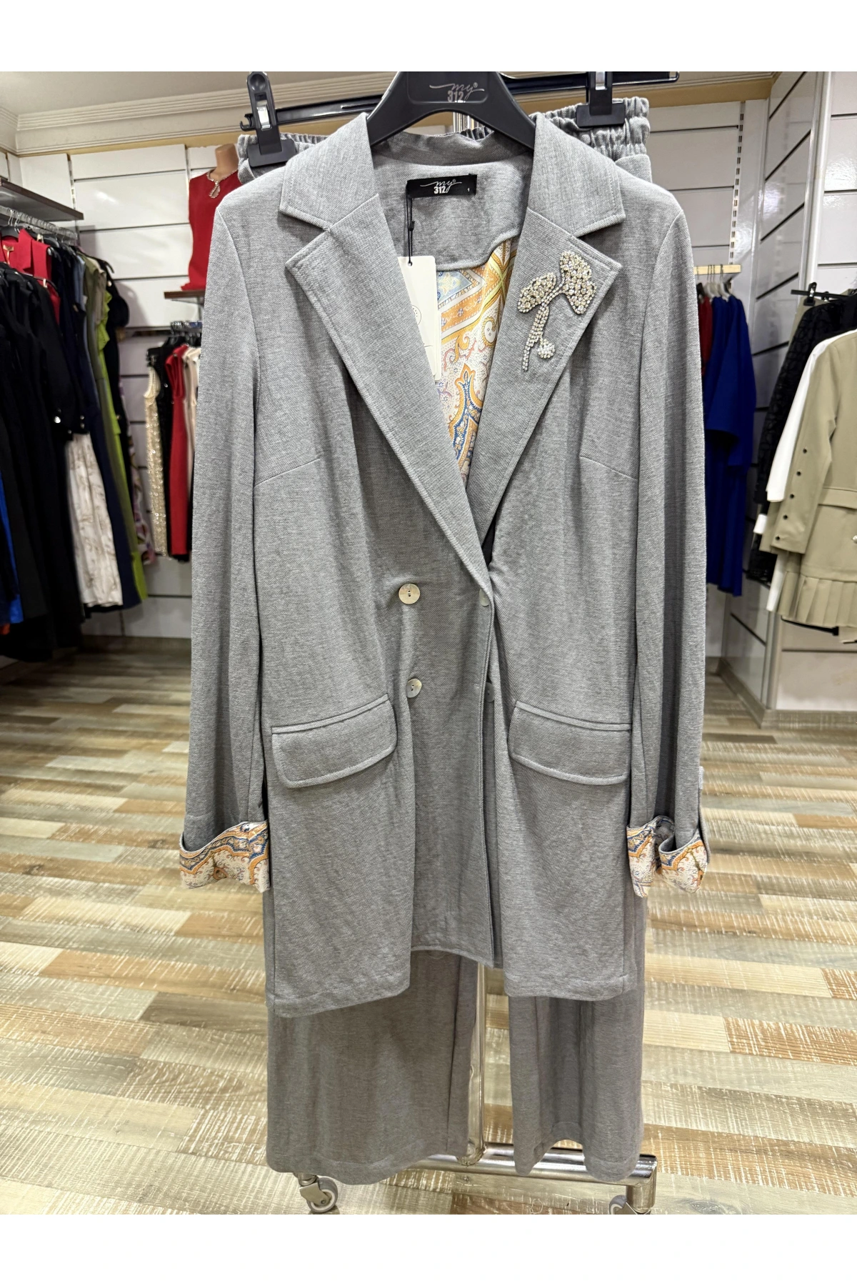 my312 Yakası Taşlı Takım 25S1400 Gri