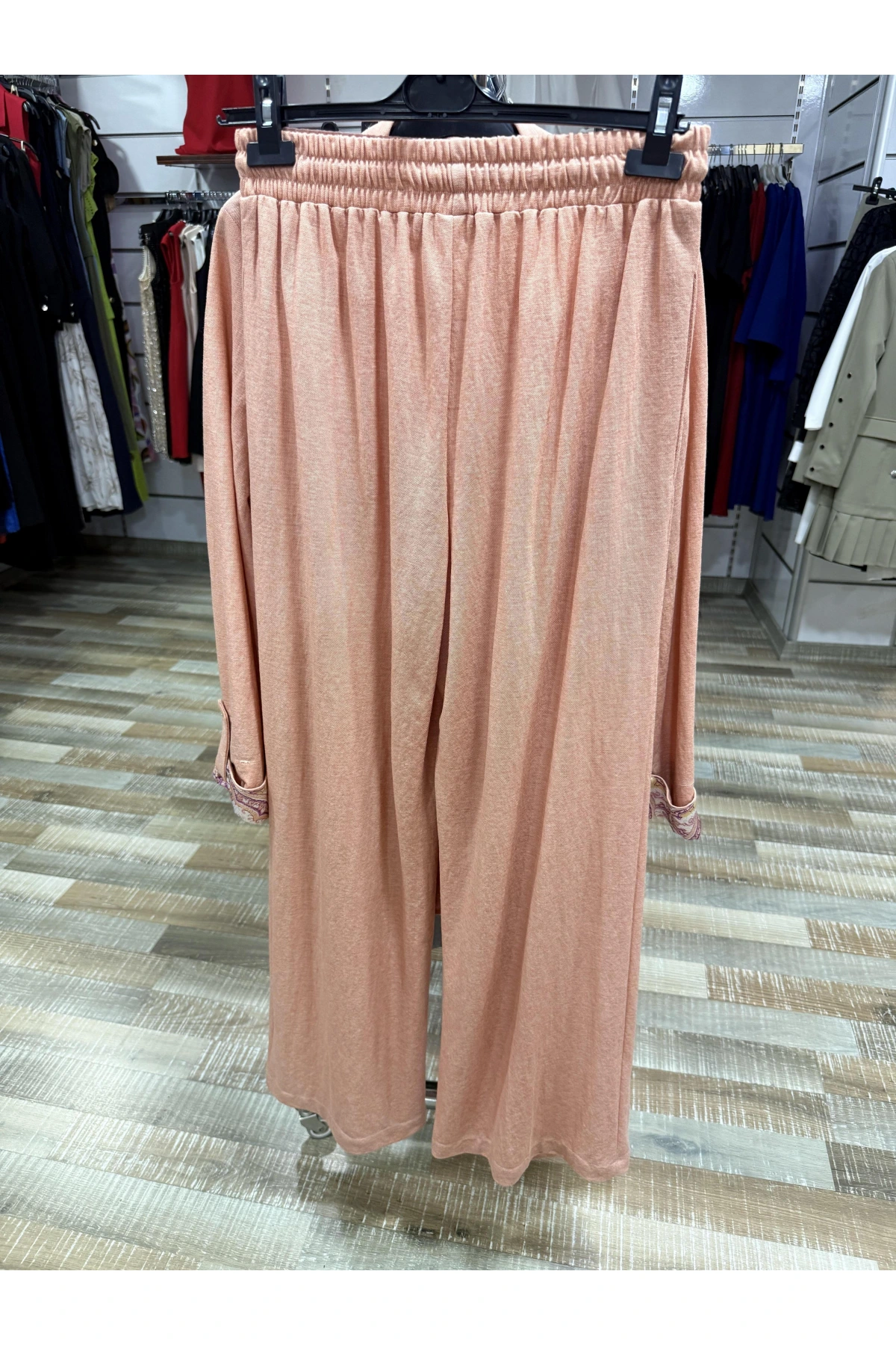 my312 Yakası Taşlı Takım 25S1400 Somon