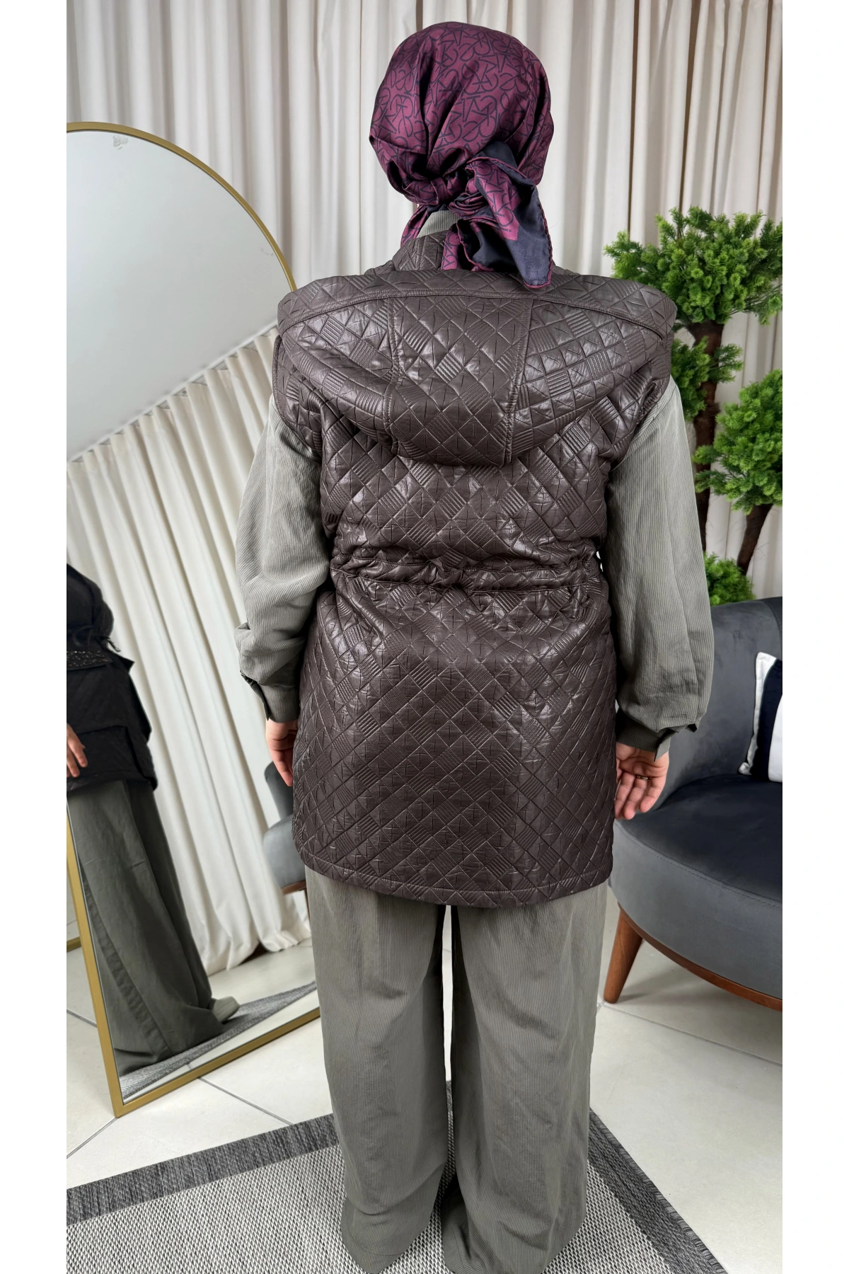 Nuss Cep Taşlı Kapitone Yelek 26K6022