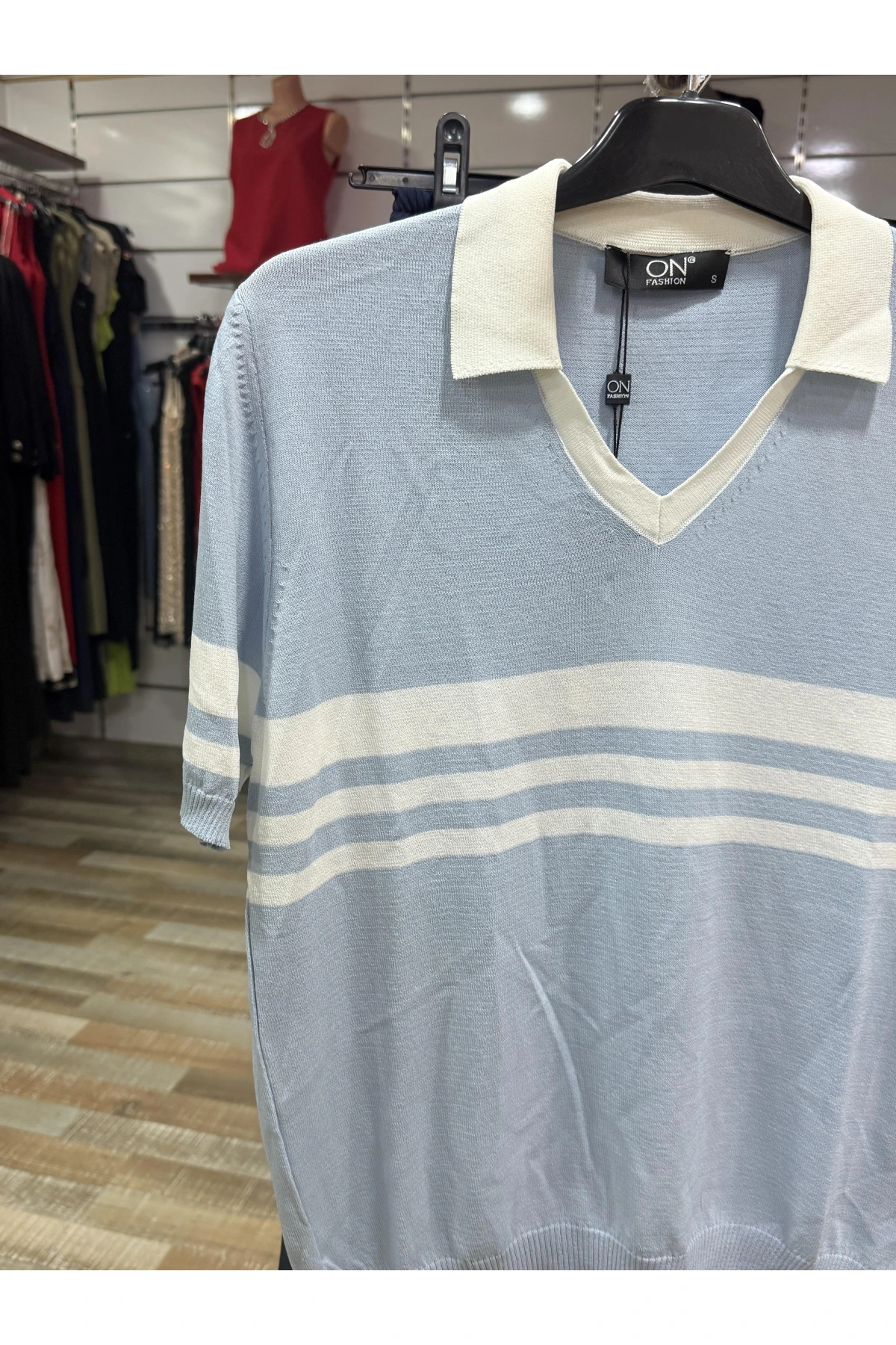 On Fashion Çizgi Detaylı Polo Yaka Kısa Kol Bluz 53300