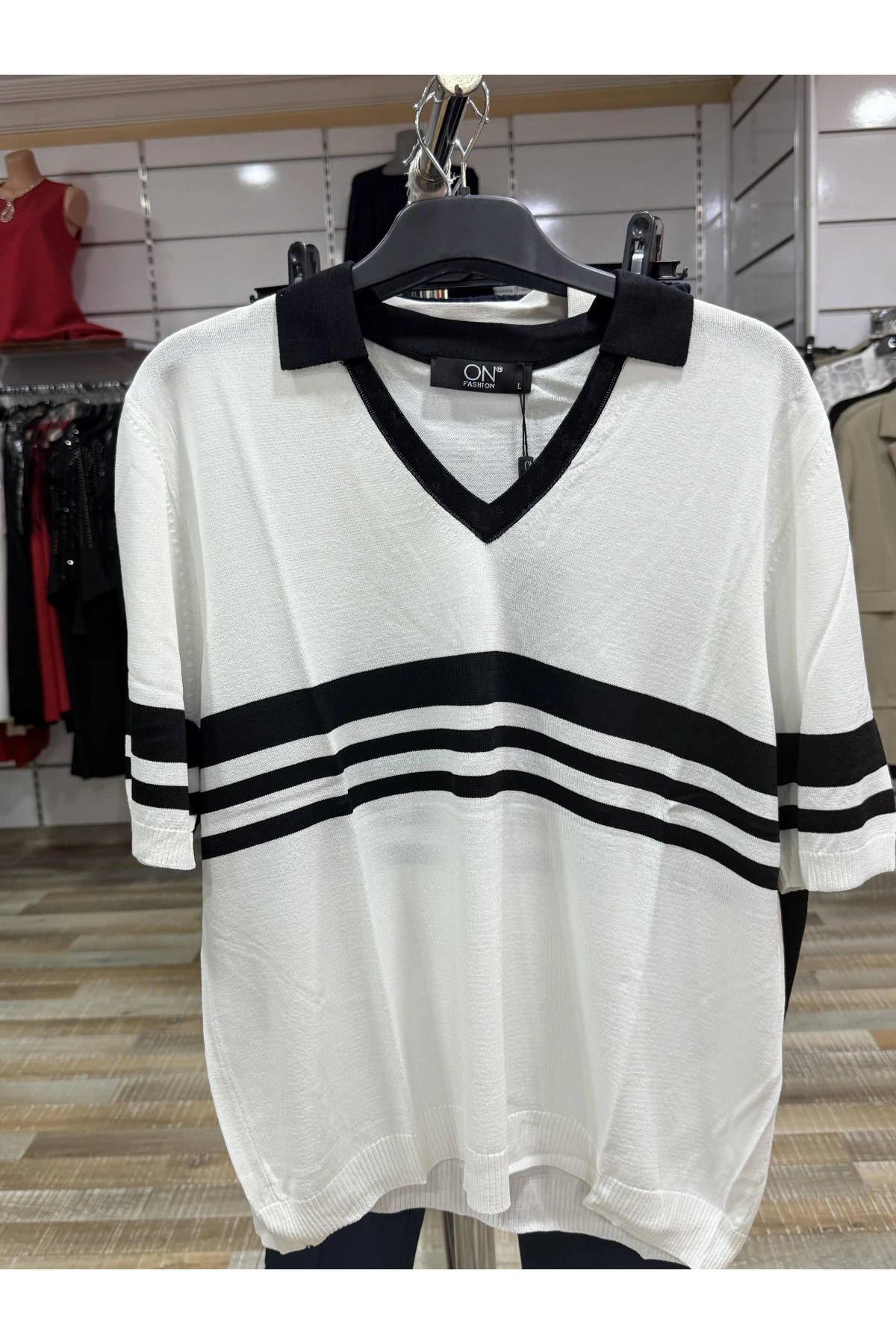 On Fashion Çizgi Detaylı Polo Yaka Kısa Kol Bluz 53300