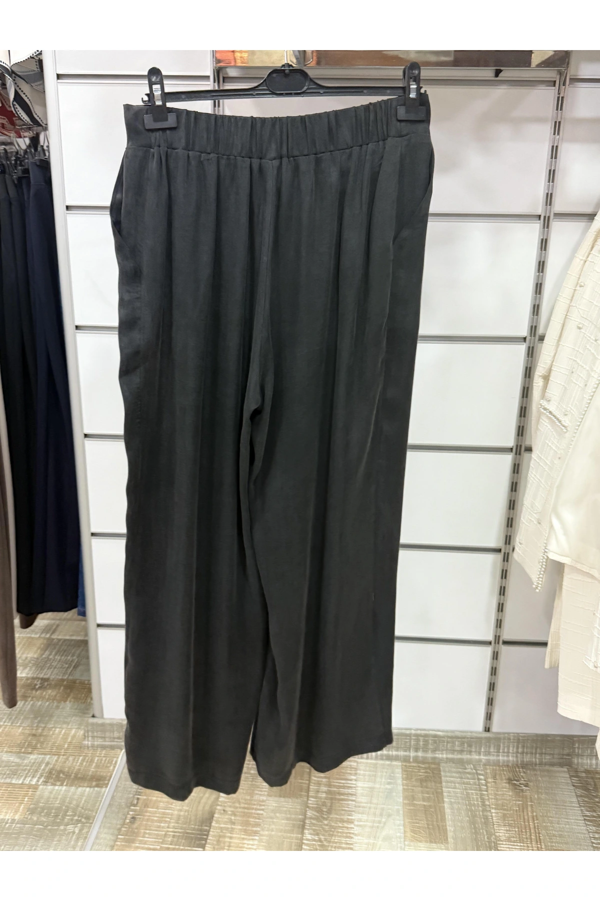 On Fashion Önü Pileli Bol Paça Pantolon 52101