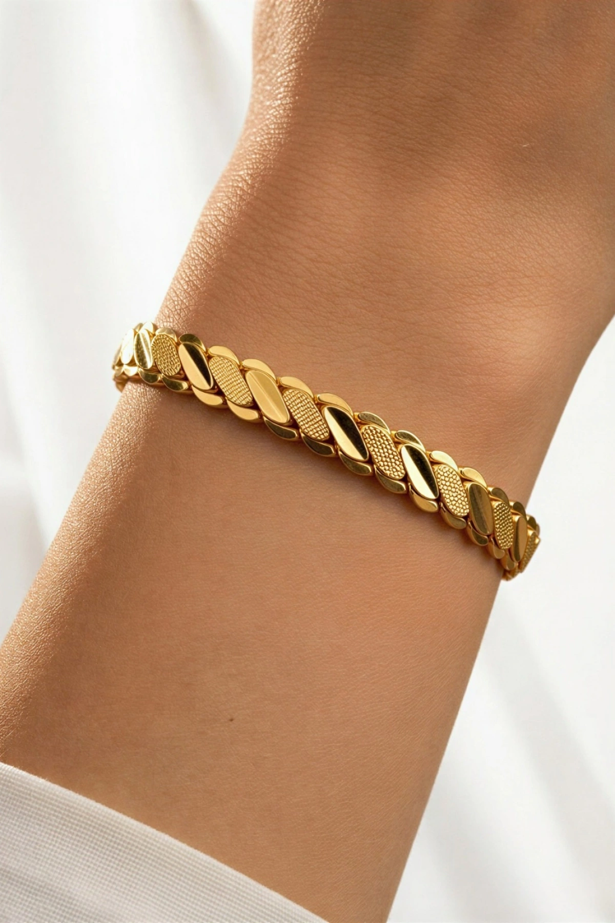 Desenli Başak Model Gold Altın Kaplama Bilezik