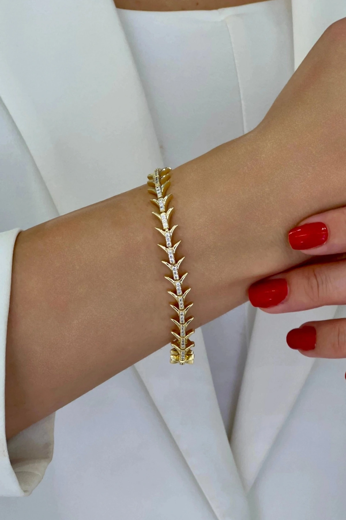 Kılçık Model Taş Detay Gold Altın Kaplama Bileklik